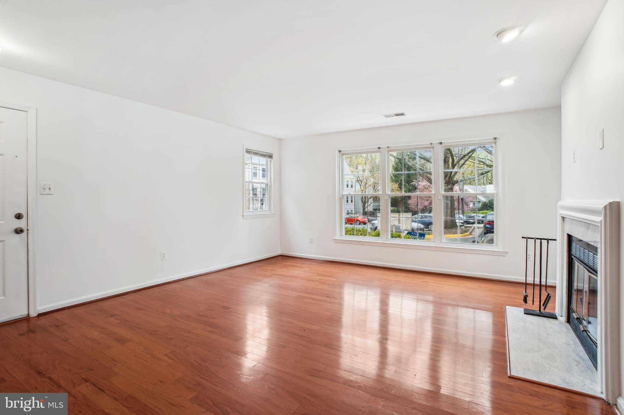 Reston, VA 20191,2229 LOVEDALE LN #E, 303B