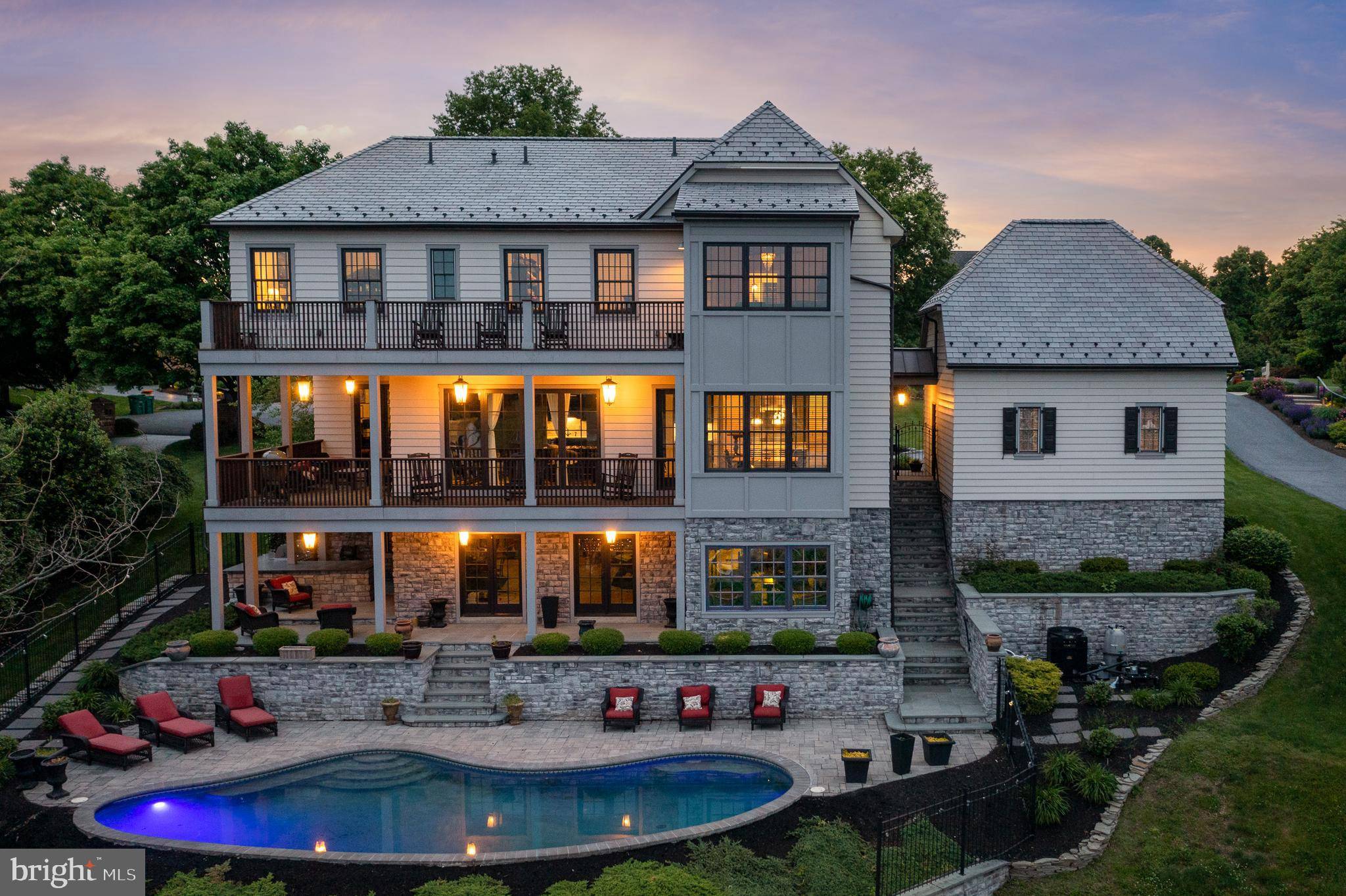 Lititz, PA 17543,11 OAKWOOD LN