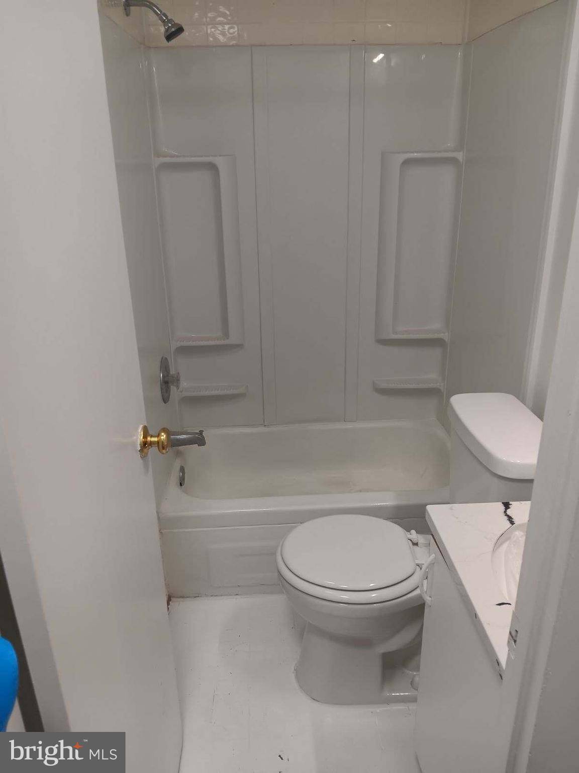 Collingswood, NJ 08108,541 HADDON AVE #2ND FLOOR