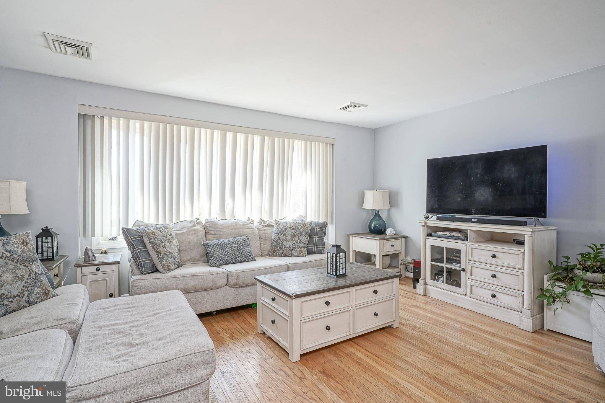 Cherry Hill, NJ 08003,32 STRATHMORE DR