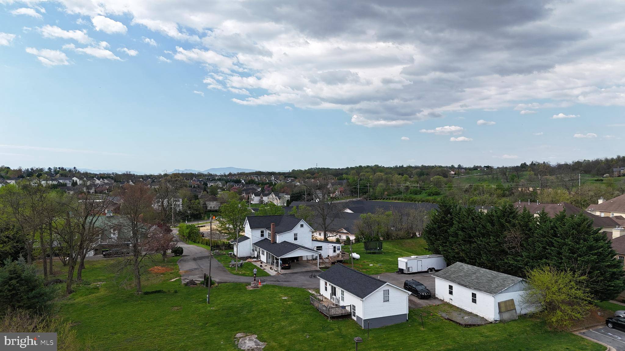 Winchester, VA 22601,908 CEDAR CREEK GRADE