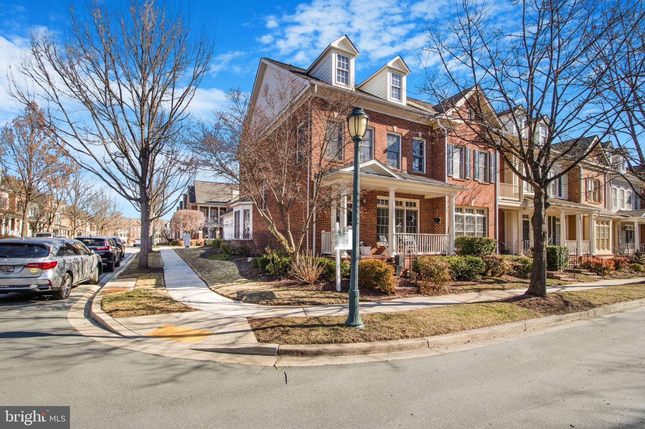 Rockville, MD 20850,814 OAK KNOLL TER