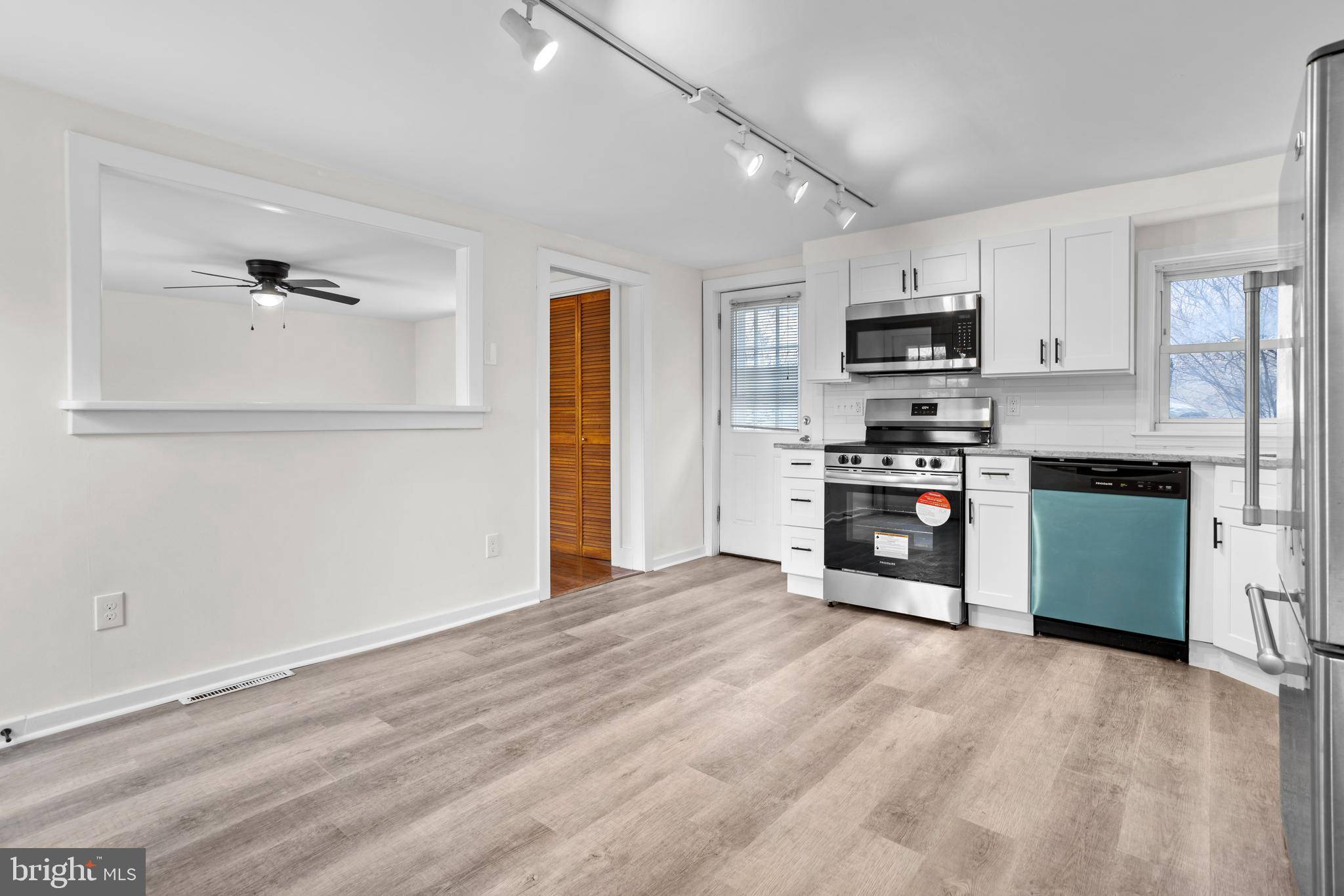 Glen Mills, PA 19342,7 HELLUVA HILL LN
