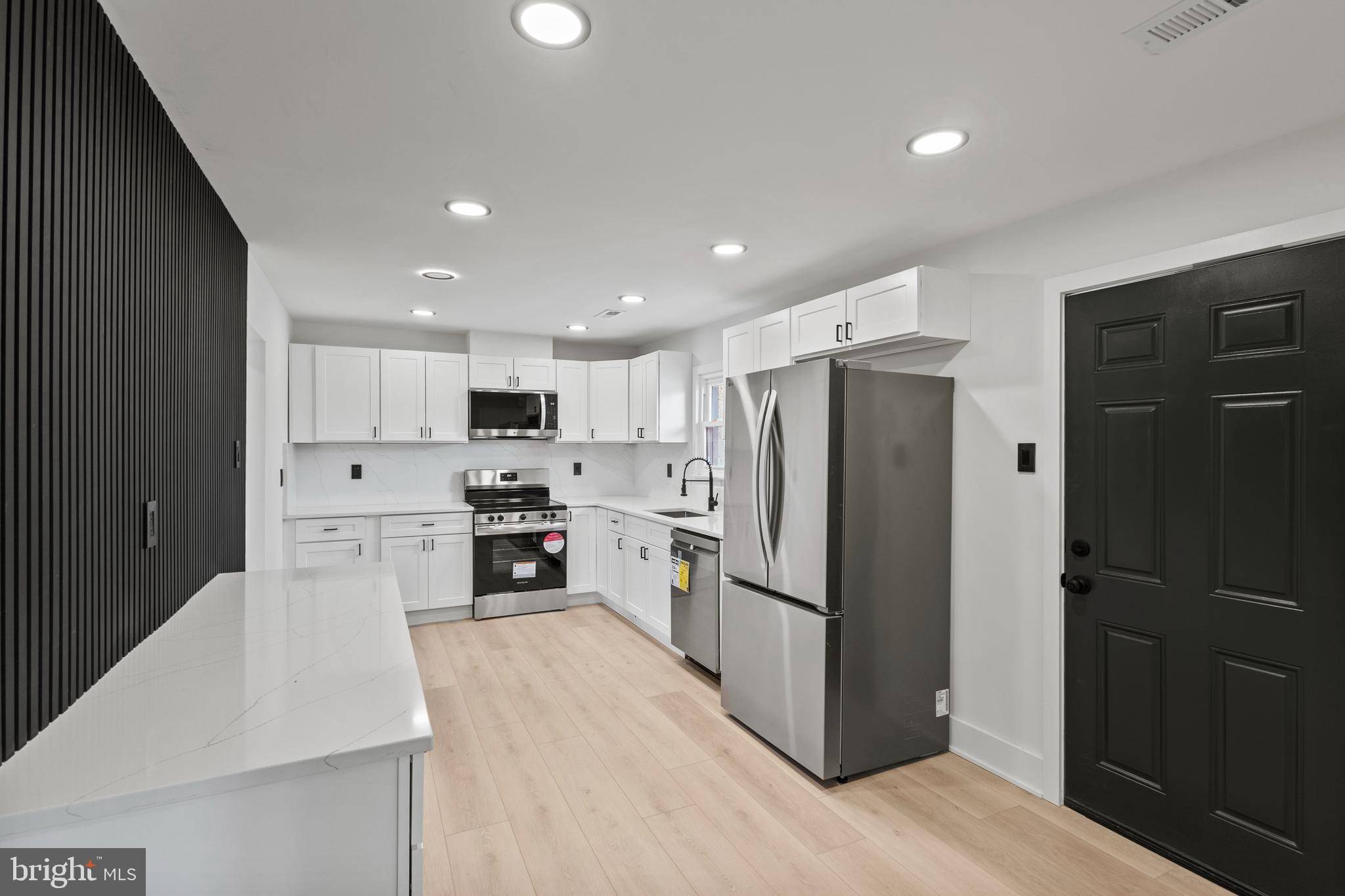 Feasterville Trevose, PA 19053,2611 LINCONIA AVE