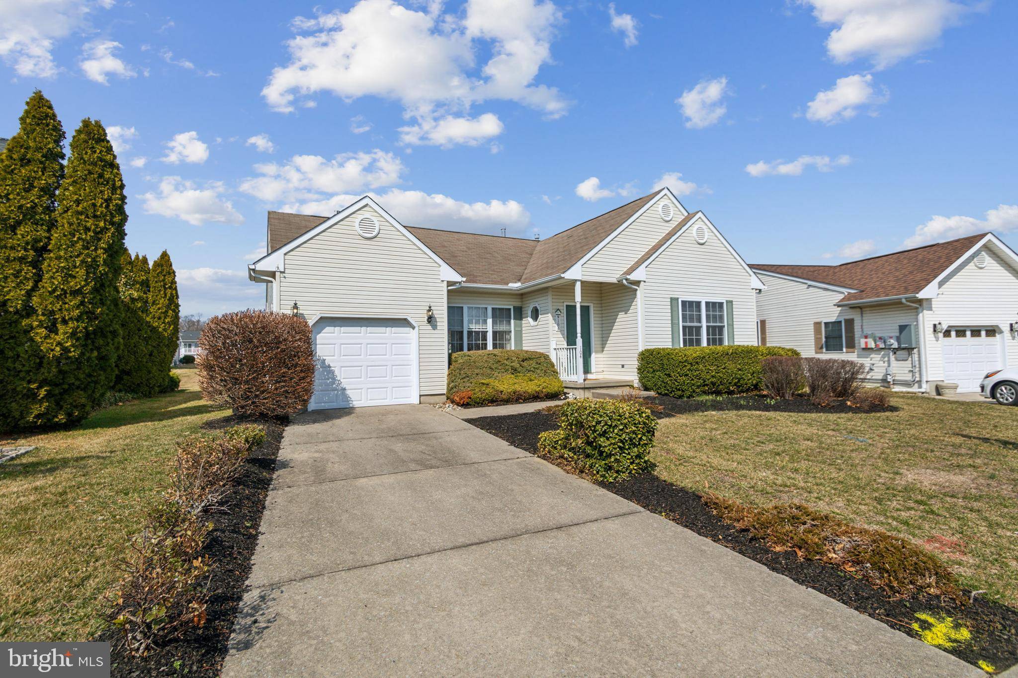 Sewell, NJ 08080,104 TRELLIS LN