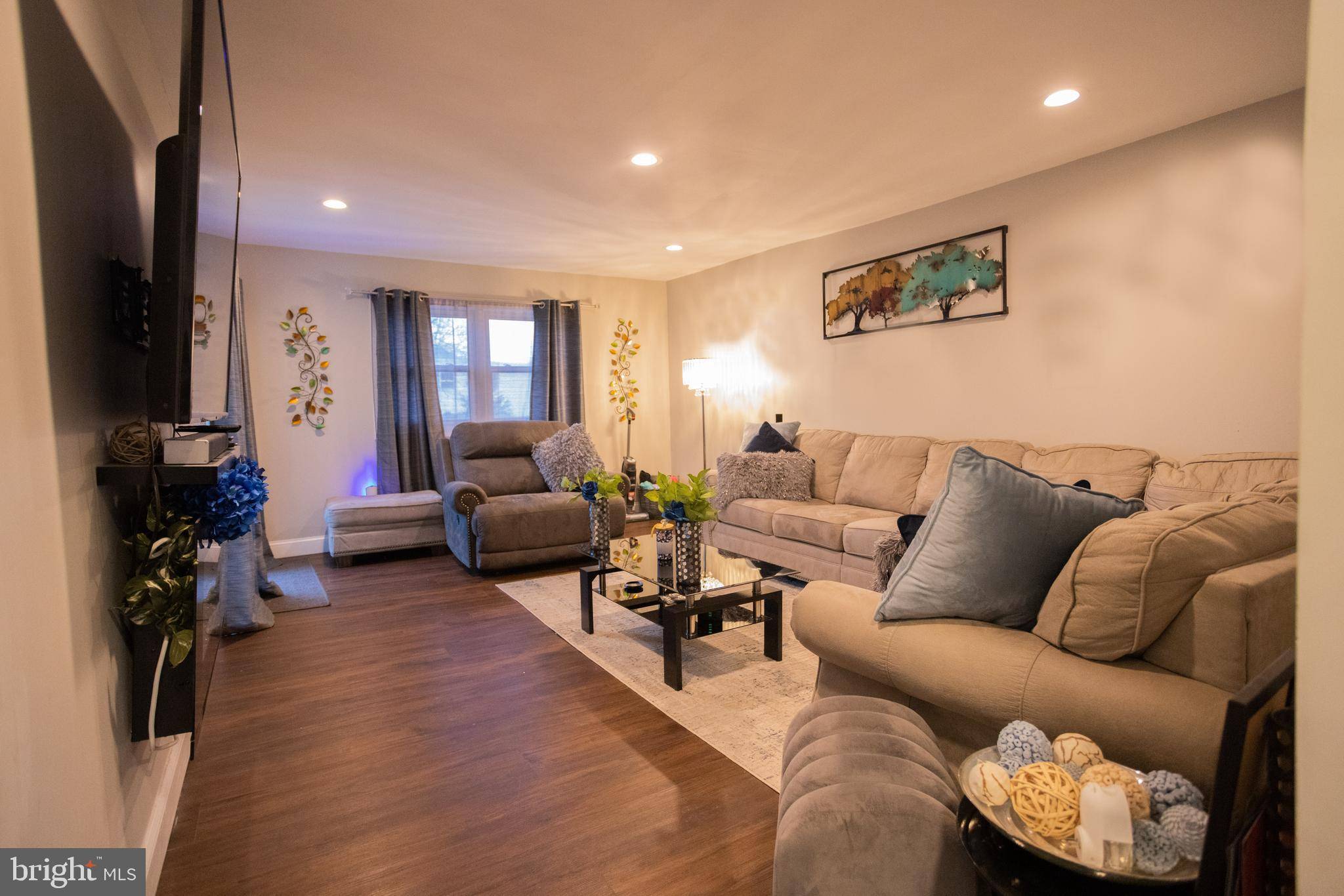 Ewing, NJ 08638,4 BLUE RIDGE DR