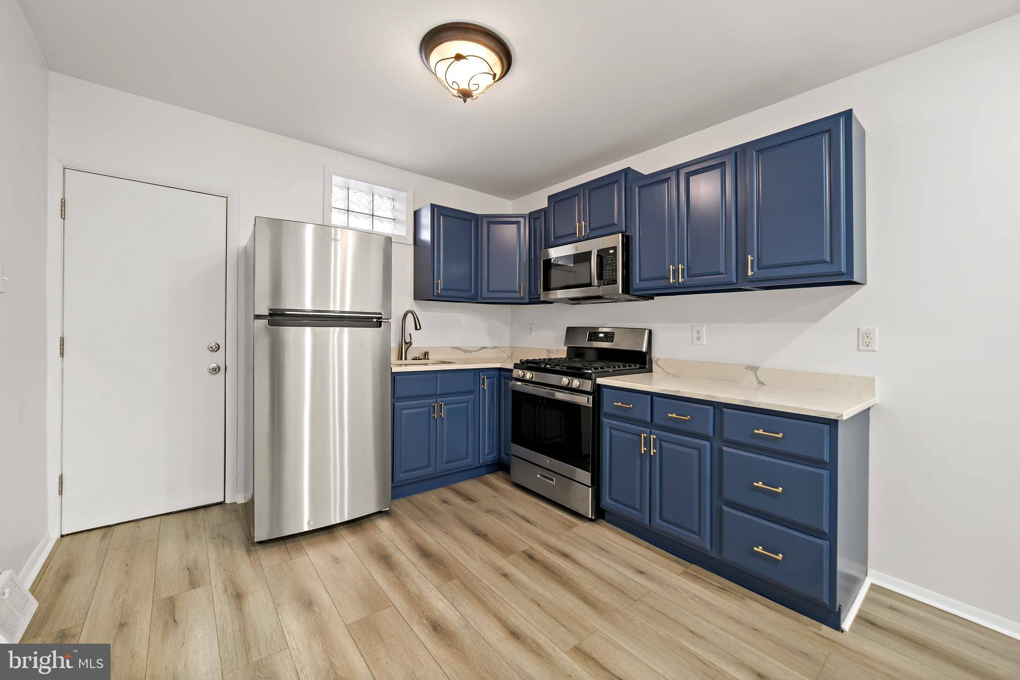 Philadelphia, PA 19145,2020 S 21ST ST #1ST FLOOR