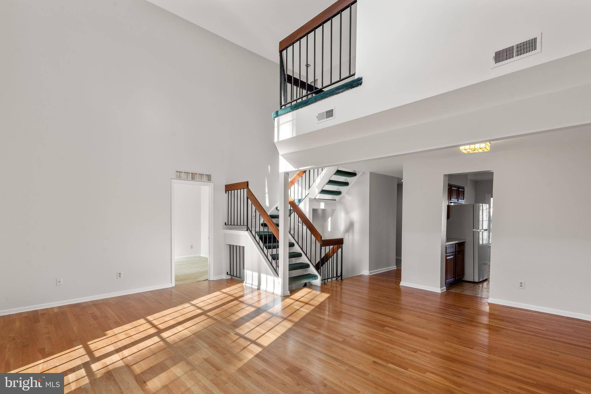 Chesterbrook, PA 19087,8 LANTERN LN