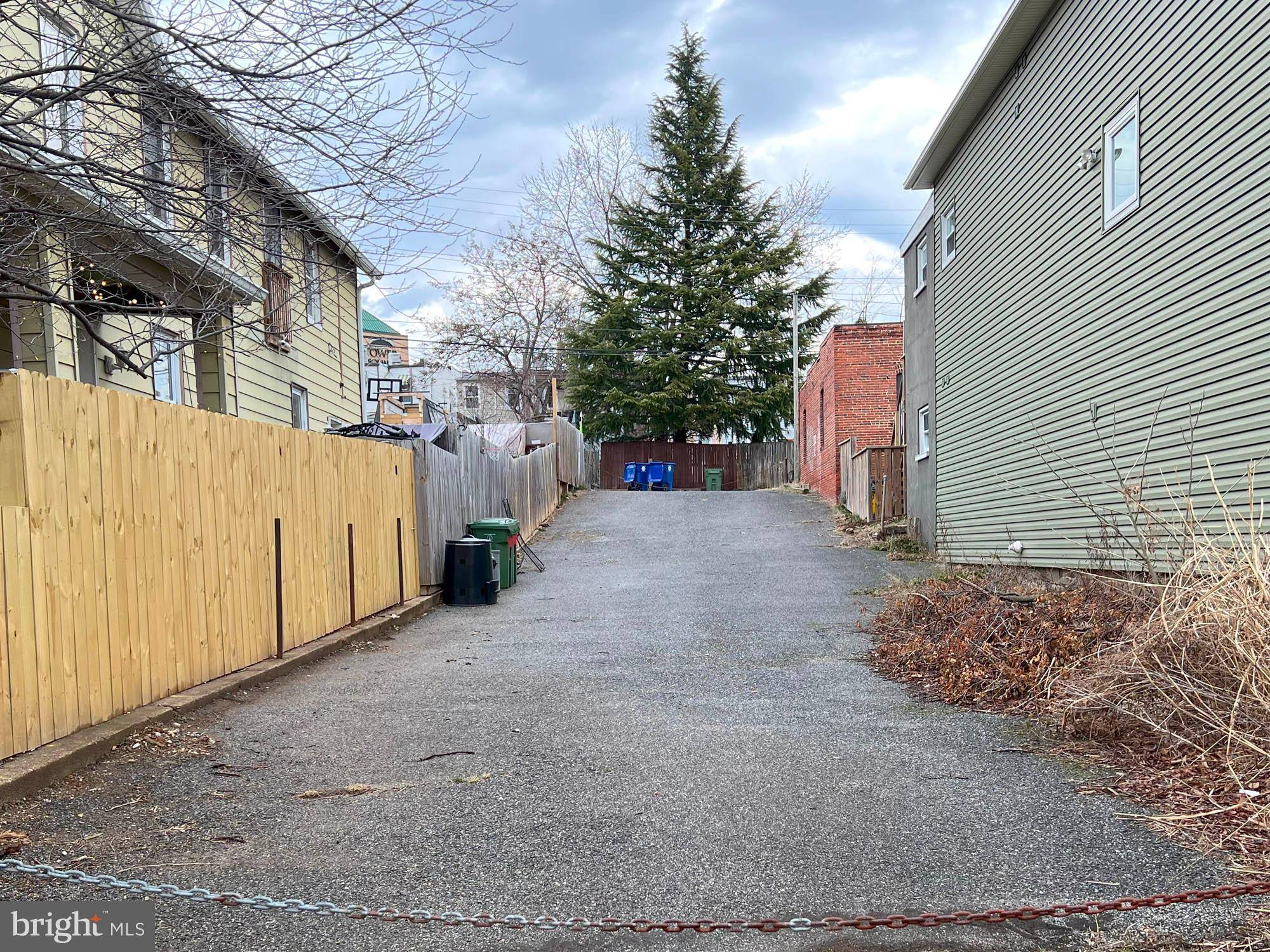 Baltimore, MD 21211,4013 FALLS RD
