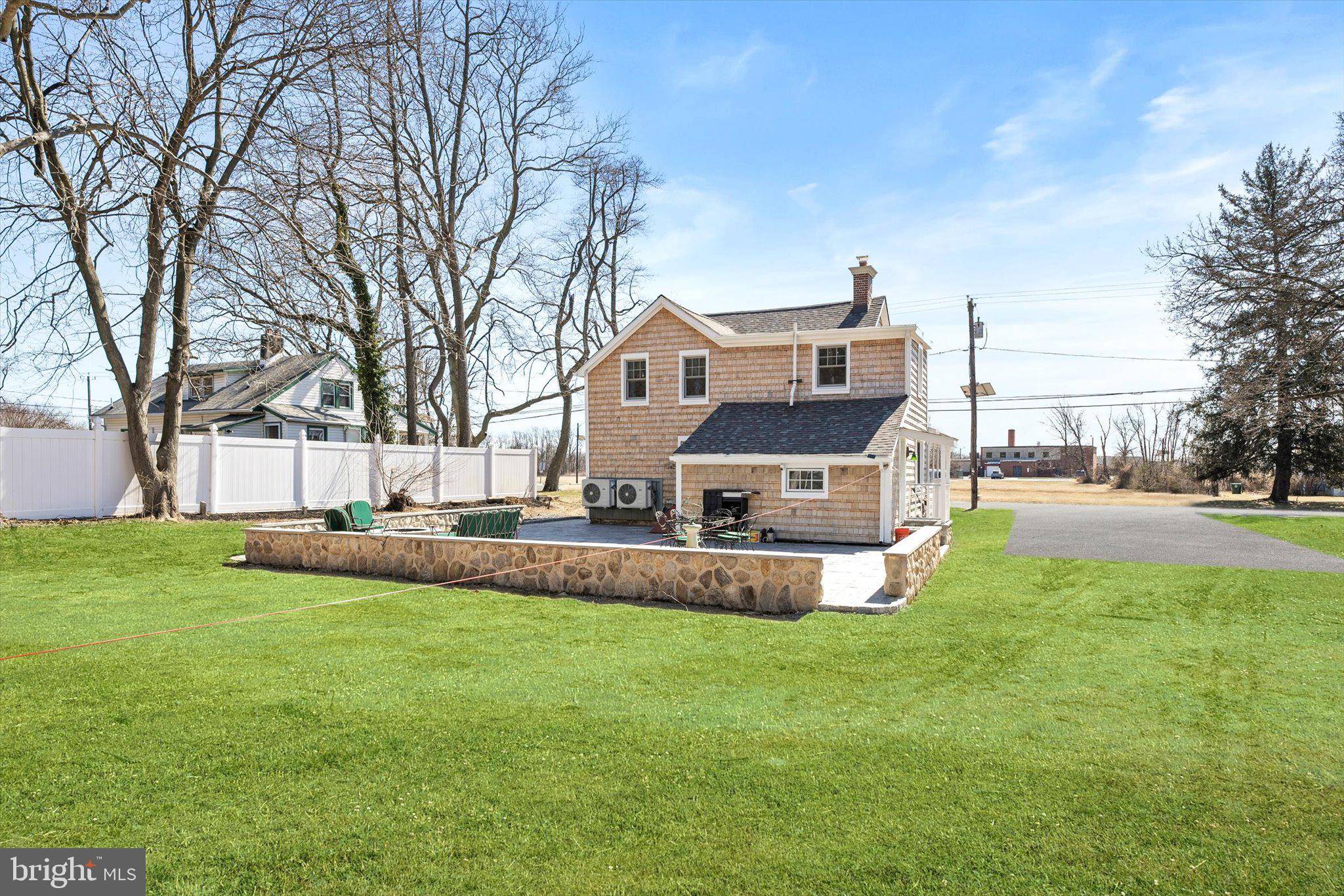Mount Holly, NJ 08060,1387 MONMOUTH RD