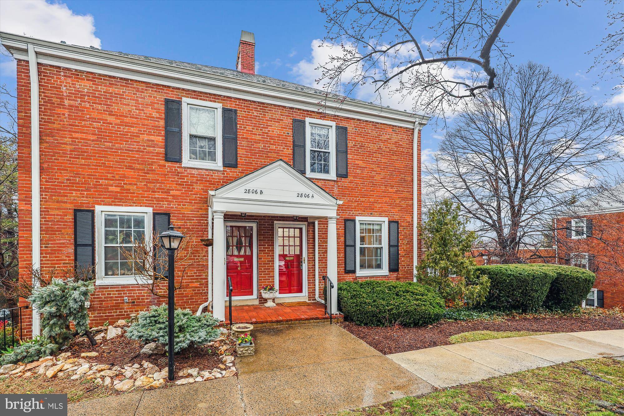 Arlington, VA 22206,2806 S ABINGDON ST #A