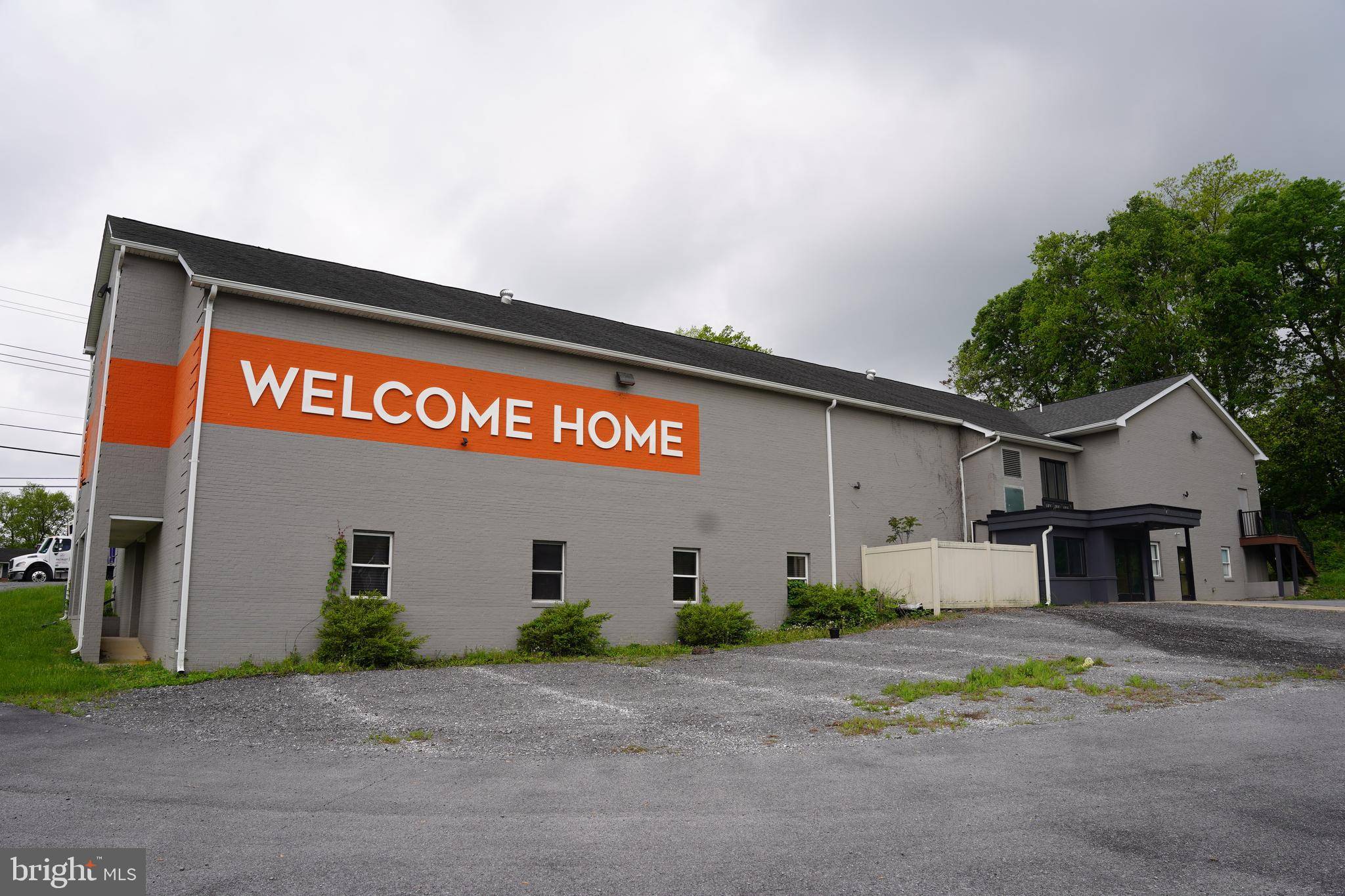 Shepherdstown, WV 25443,7595 MARTINSBURG PIKE #A