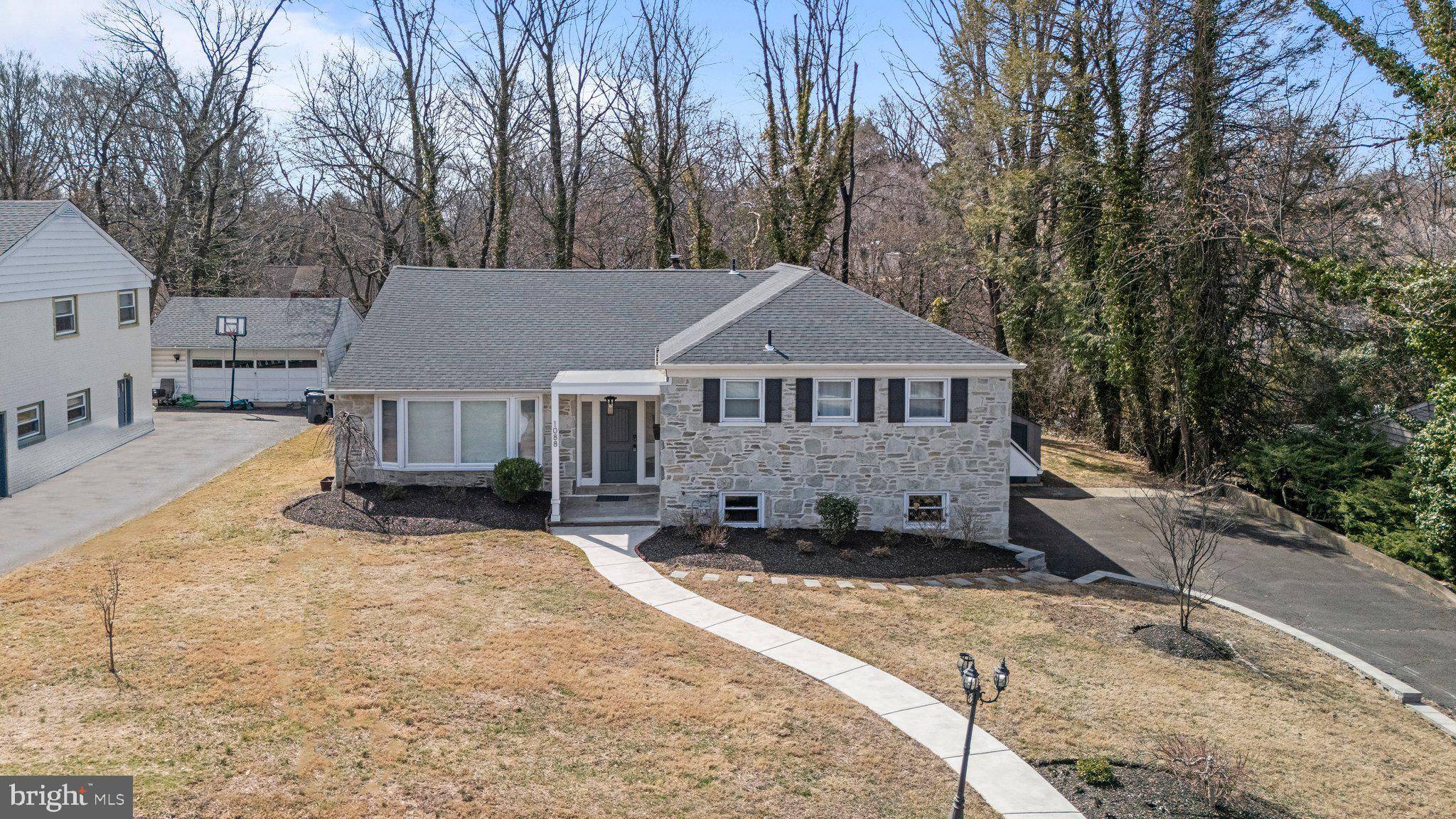Jenkintown, PA 19046,1088 SPARROW RD