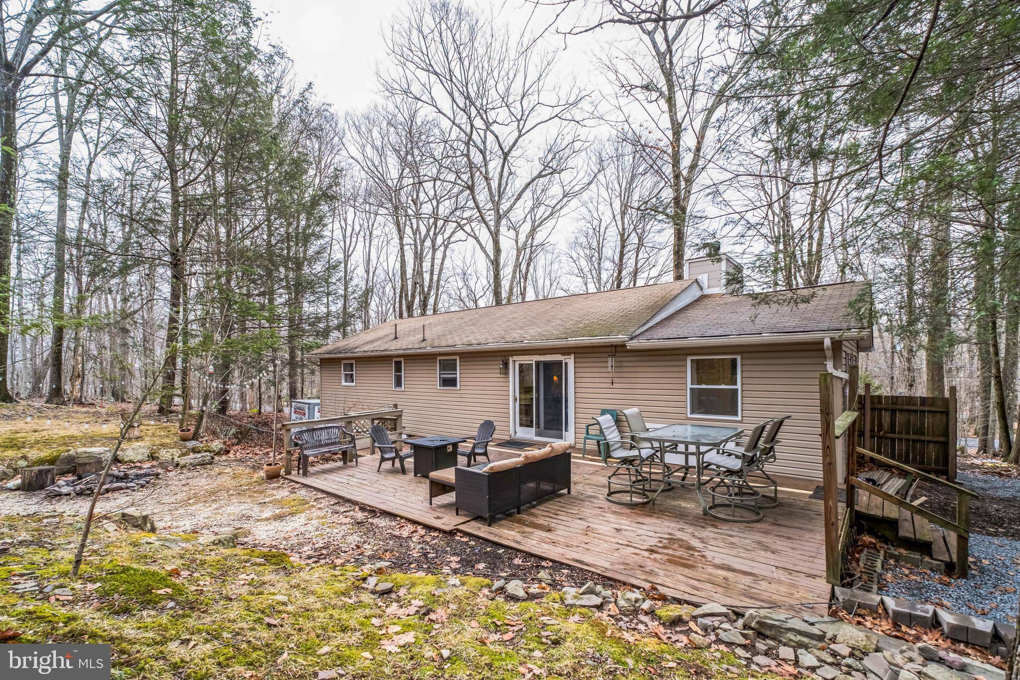 Pocono Lake, PA 18347,1553 LOCUST LN