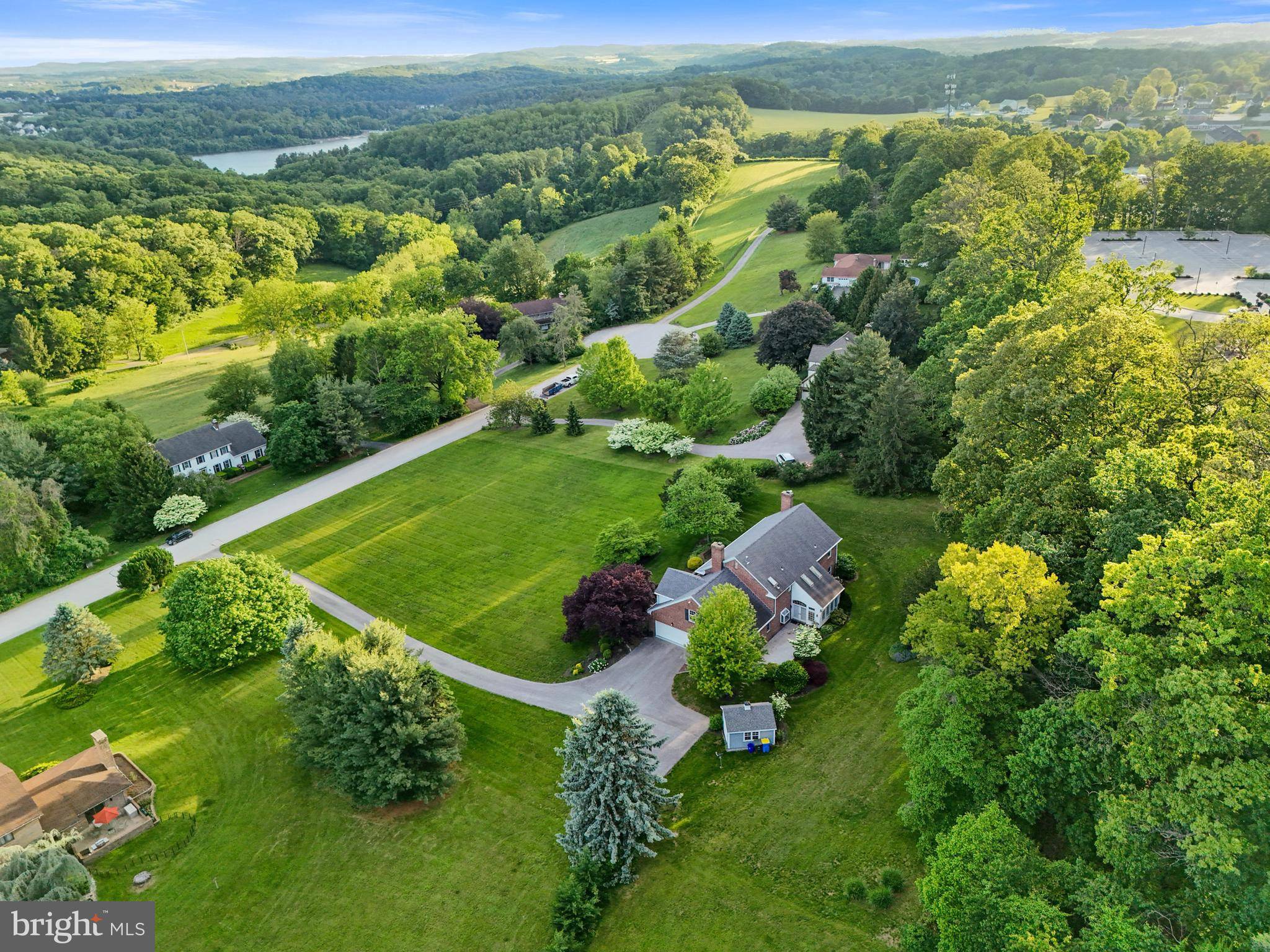 York, PA 17403,189 TUSCARORA DR