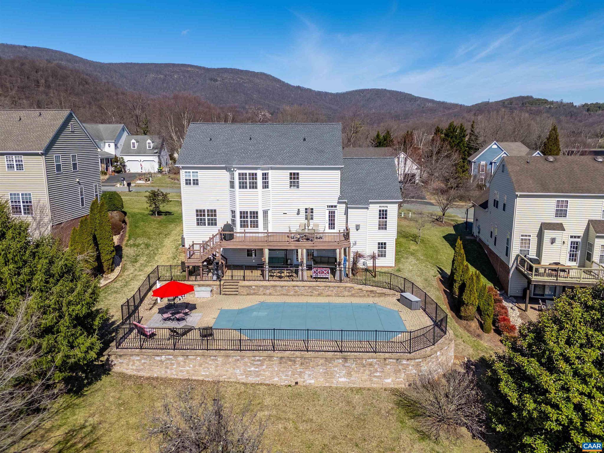 Crozet, VA 22932,925 BRAEBURN ST