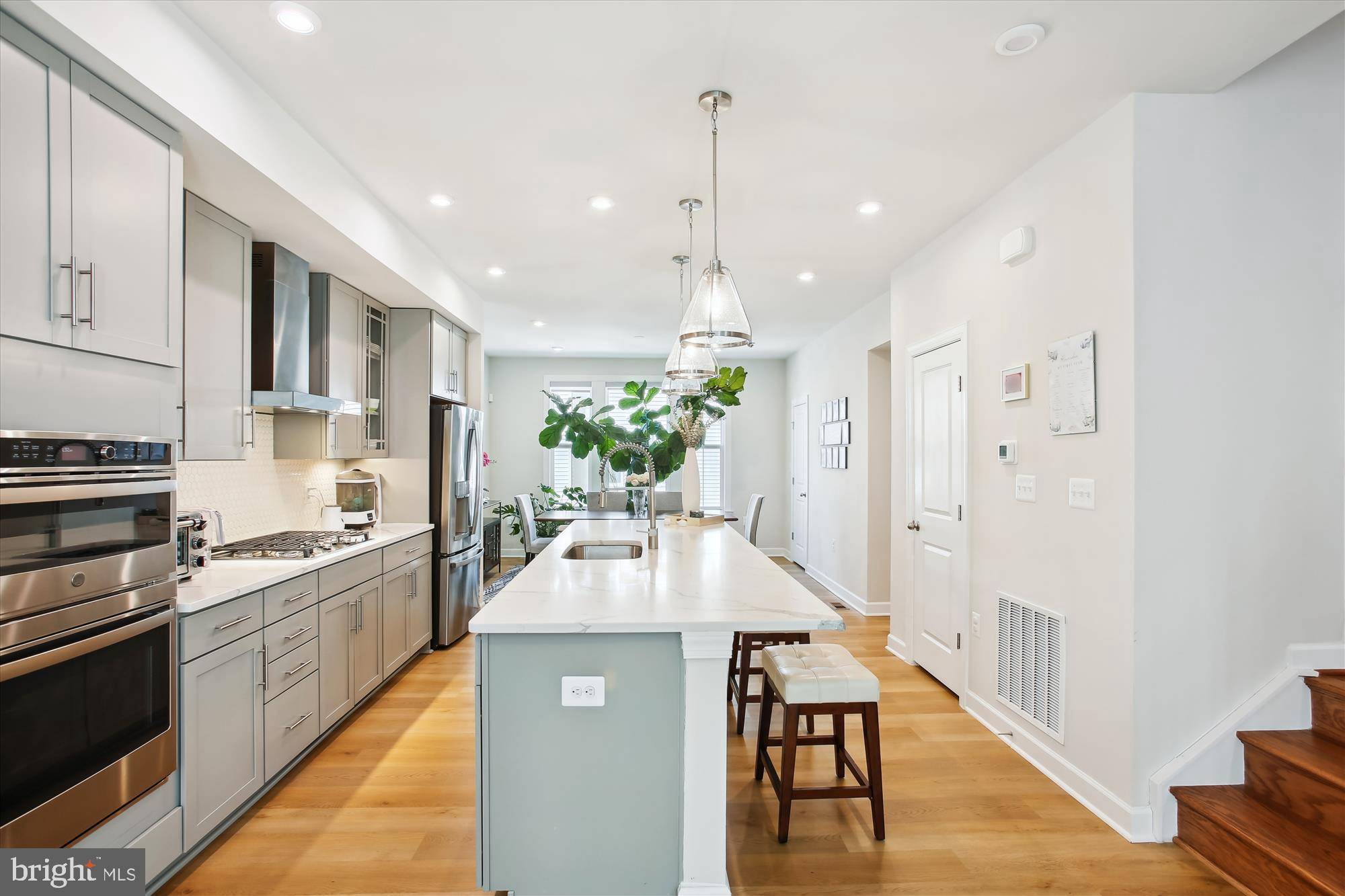 Alexandria, VA 22306,7314 MOUNTAINEER DR
