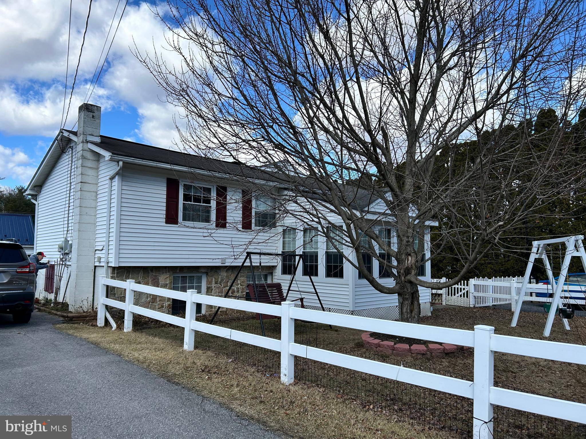 Howard, PA 16841,221 PINE ST