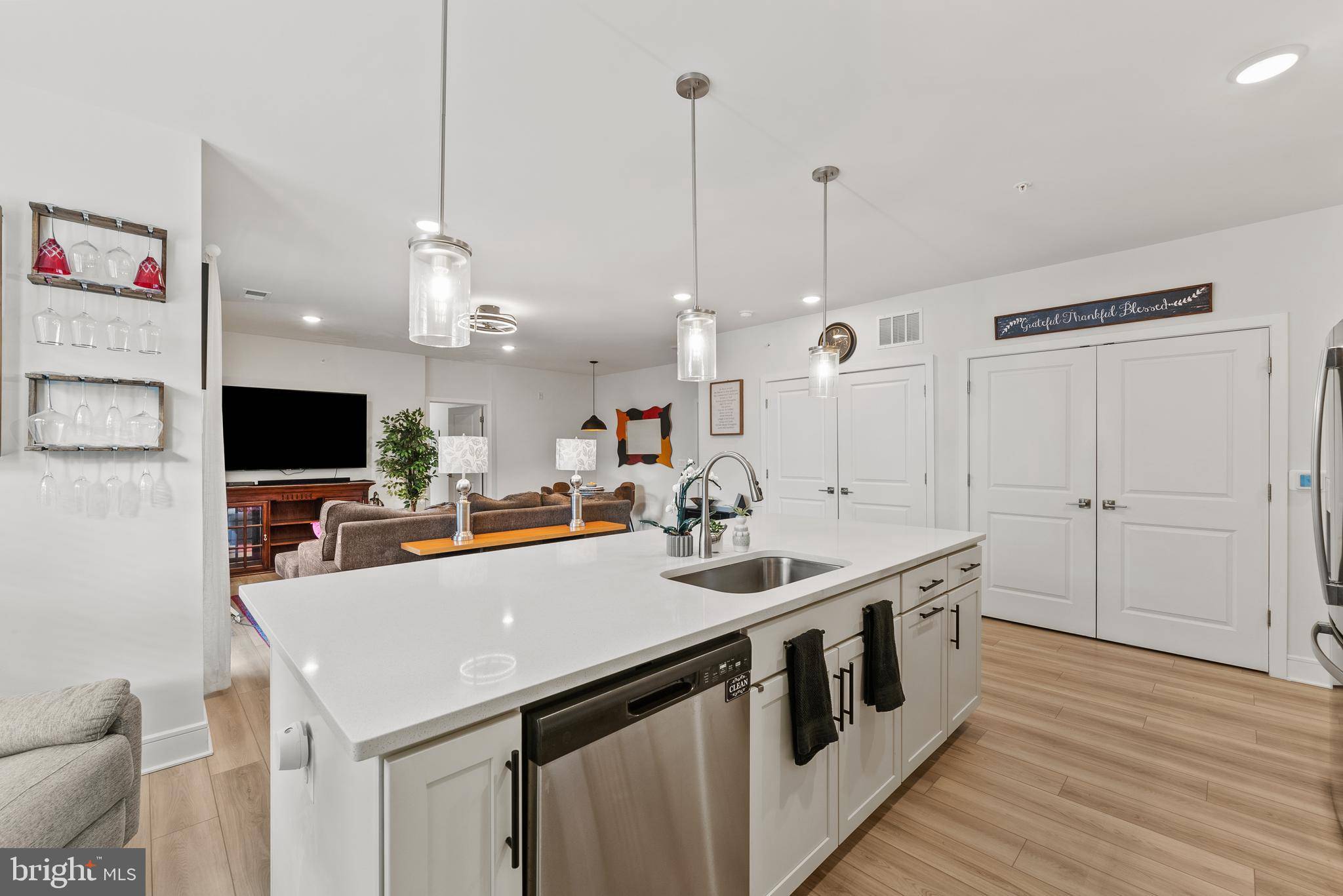 Ashburn, VA 20148,23669 GOLDEN EMBERS SQ #302