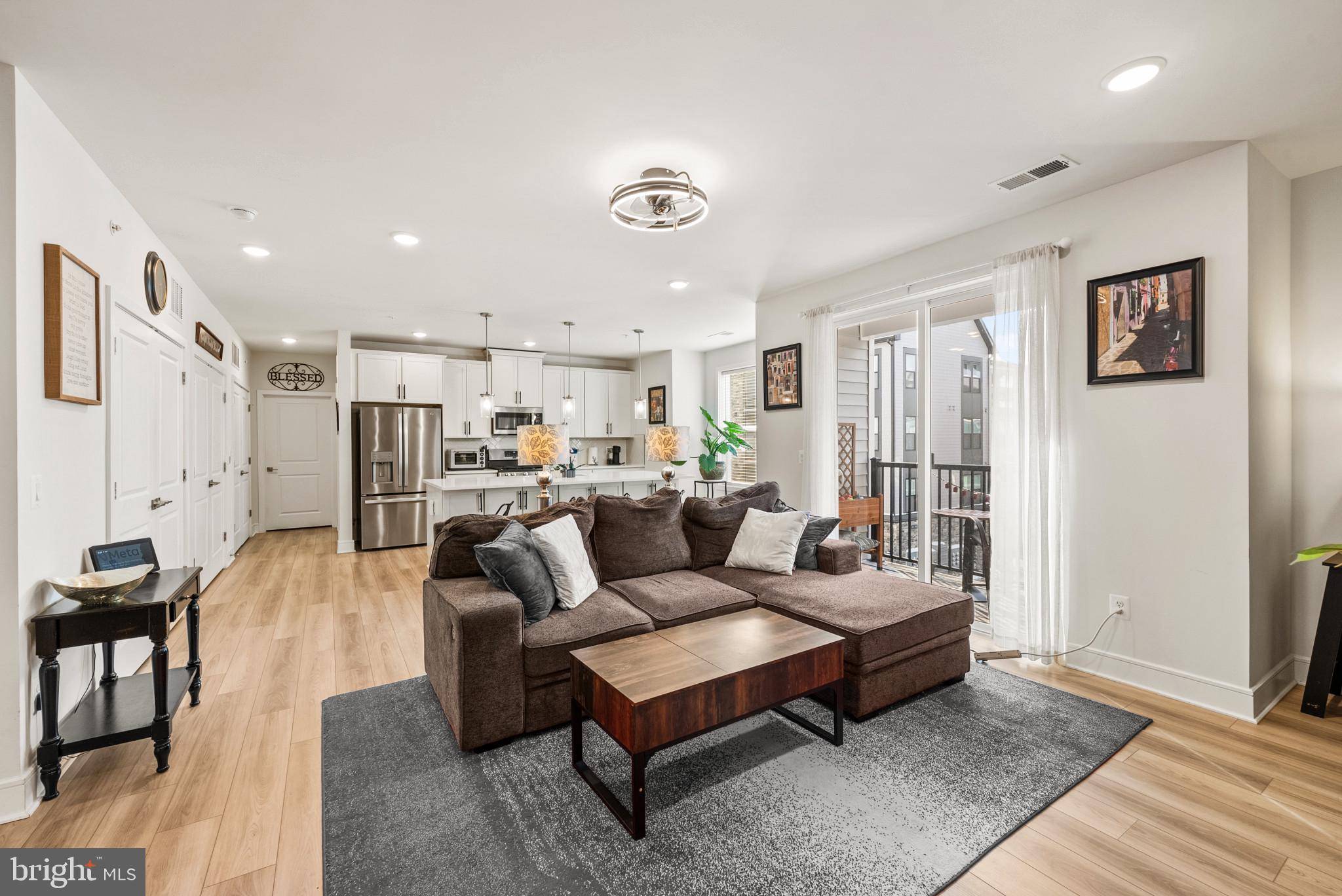 Ashburn, VA 20148,23669 GOLDEN EMBERS SQ #302