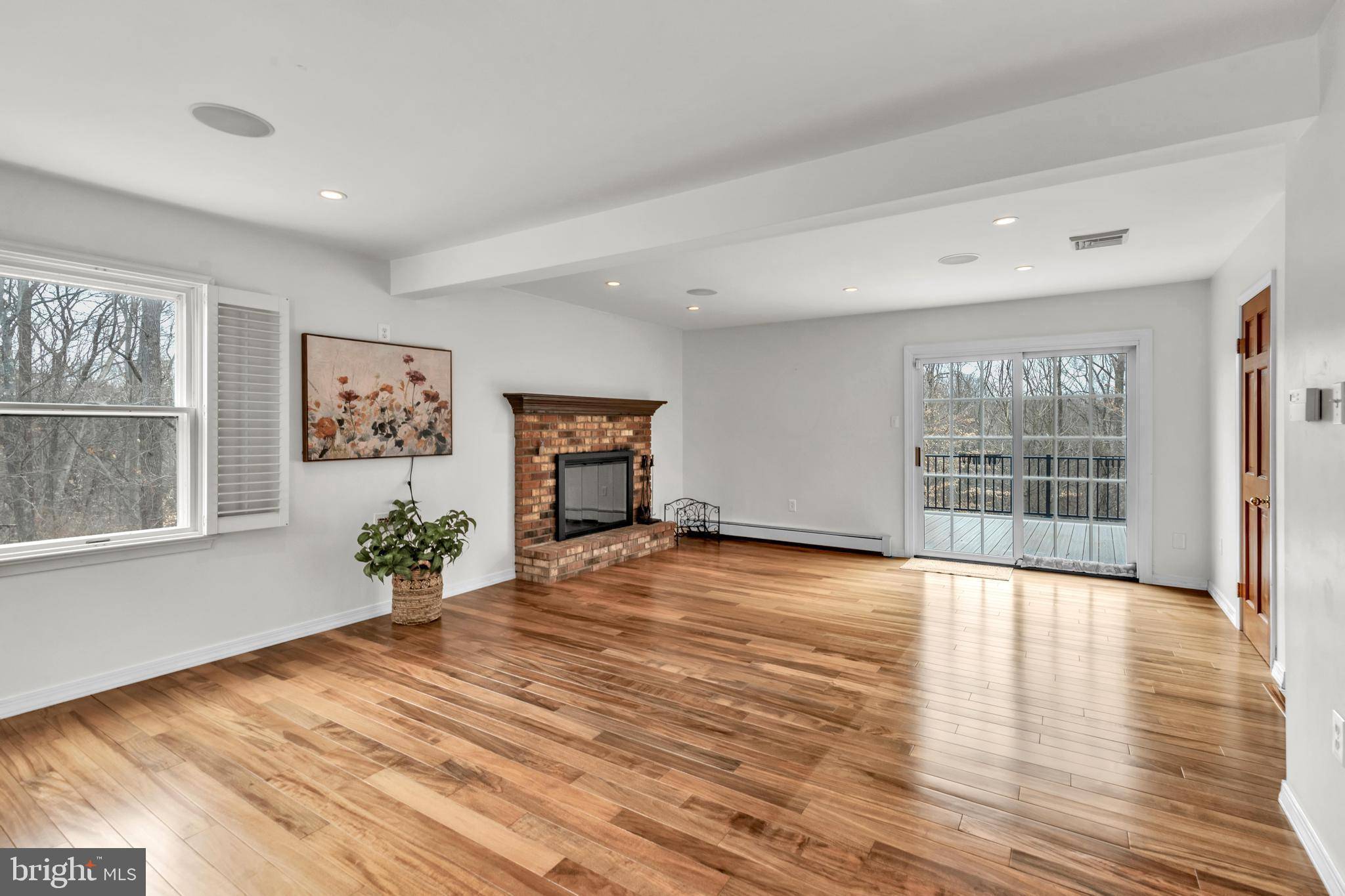 Downingtown, PA 19335,121 RIDGEWOOD CIR