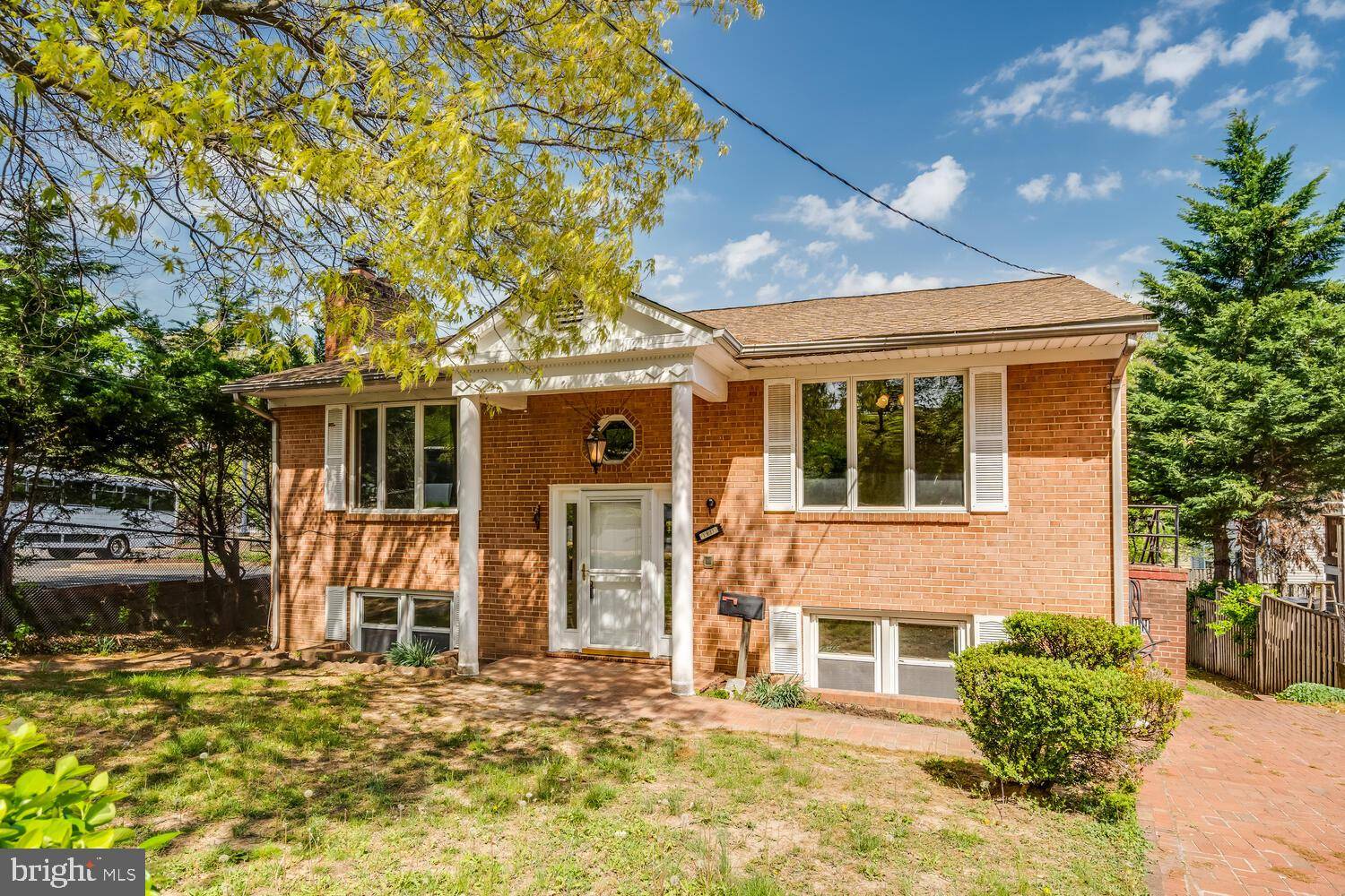 Arlington, VA 22204,1911 S KENMORE ST