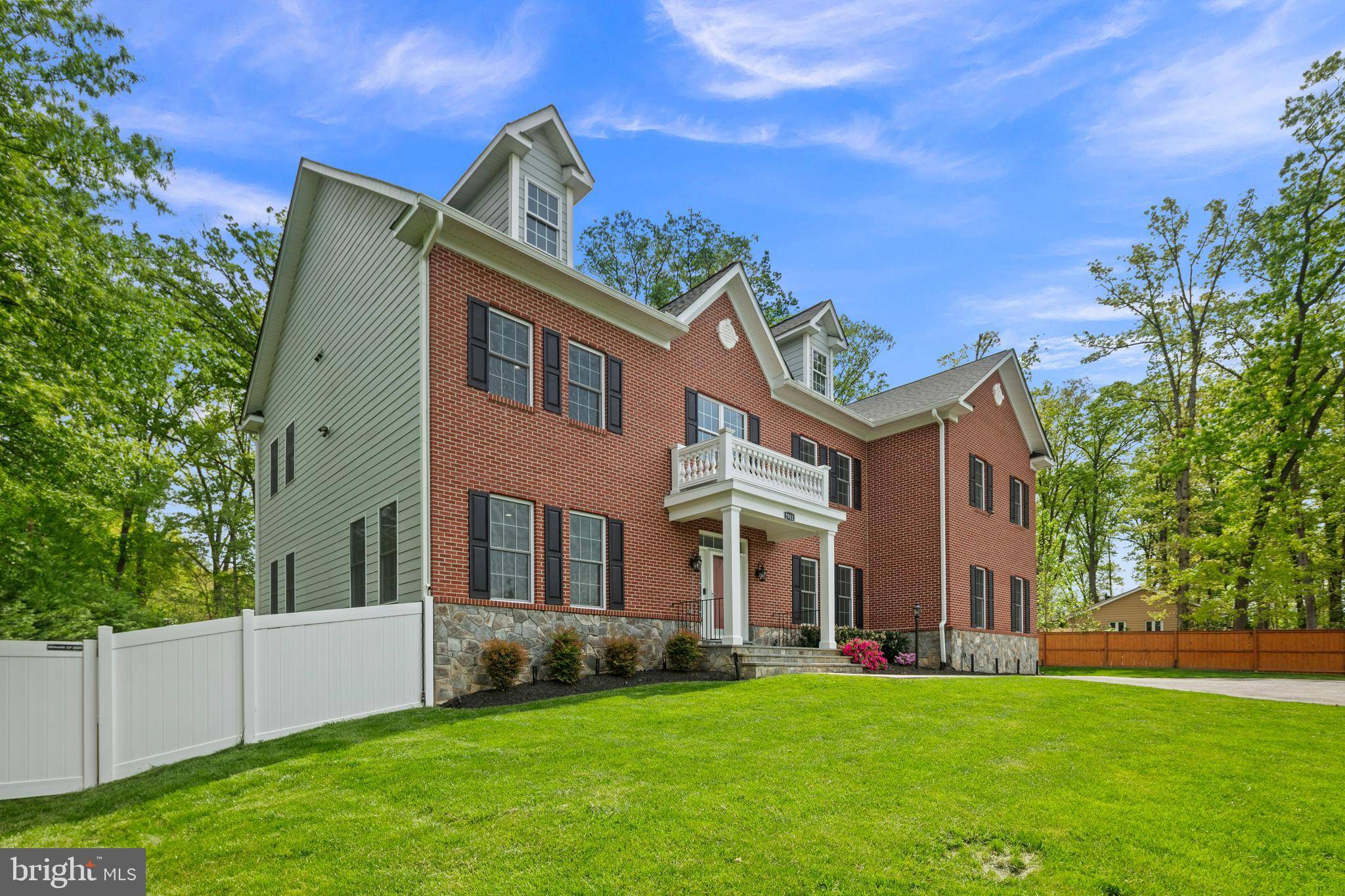 Alexandria, VA 22308,7911 FORT HUNT RD