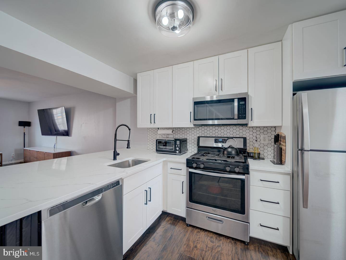 Alexandria, VA 22304,1489 N VAN DORN ST #B