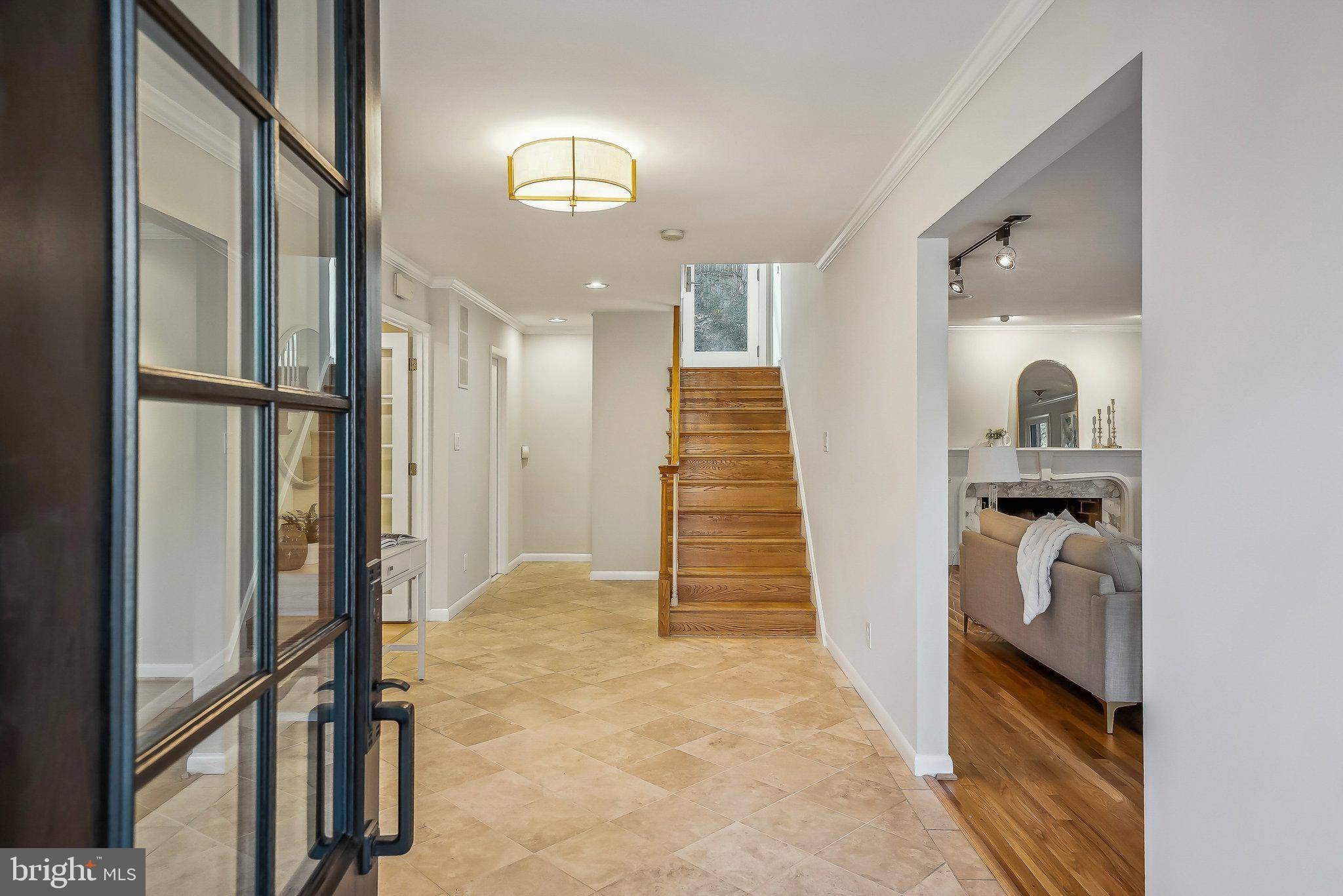 Mclean, VA 22101,4118 RIVER ST N