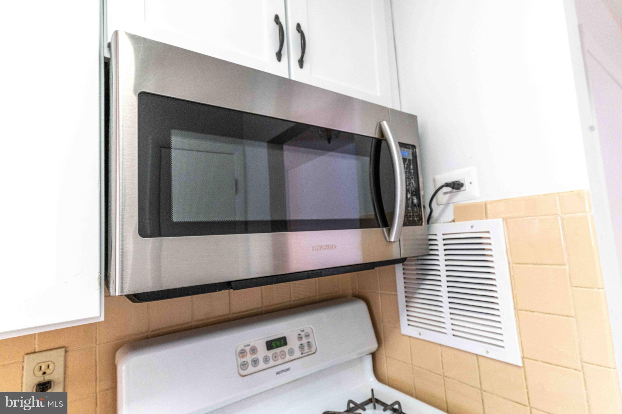 Arlington, VA 22207,4343 CHERRY HILL RD #305