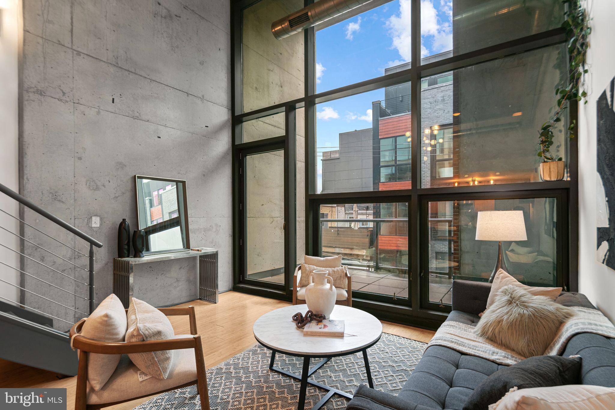 Philadelphia, PA 19147,1352 SOUTH ST #317