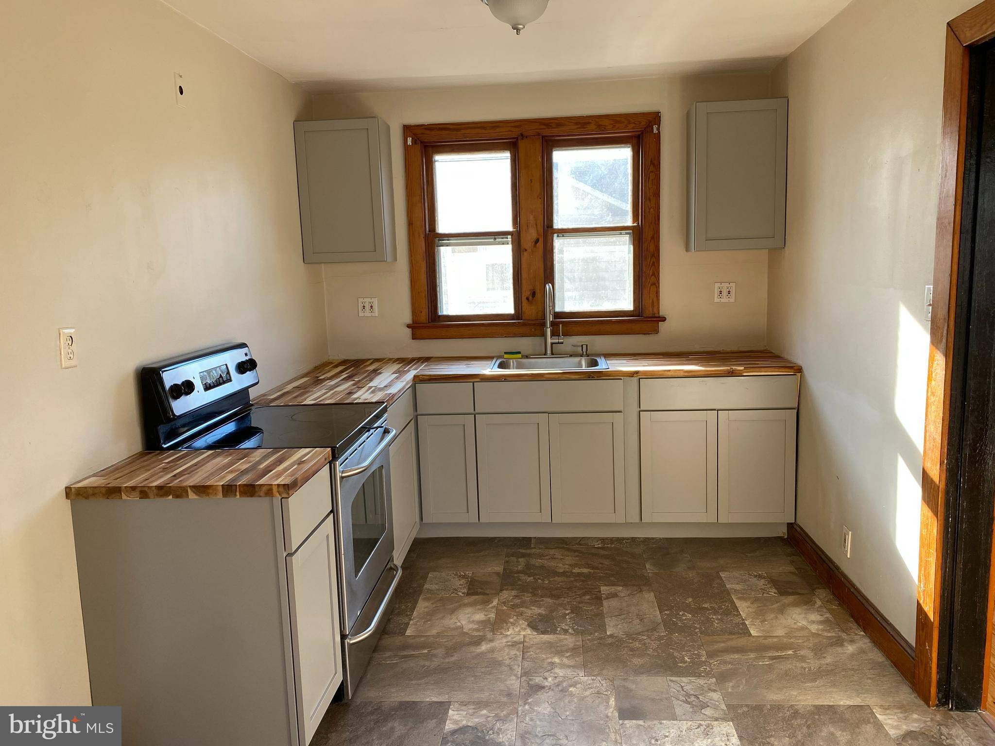 Ottsville, PA 18942,8880 EASTON RD