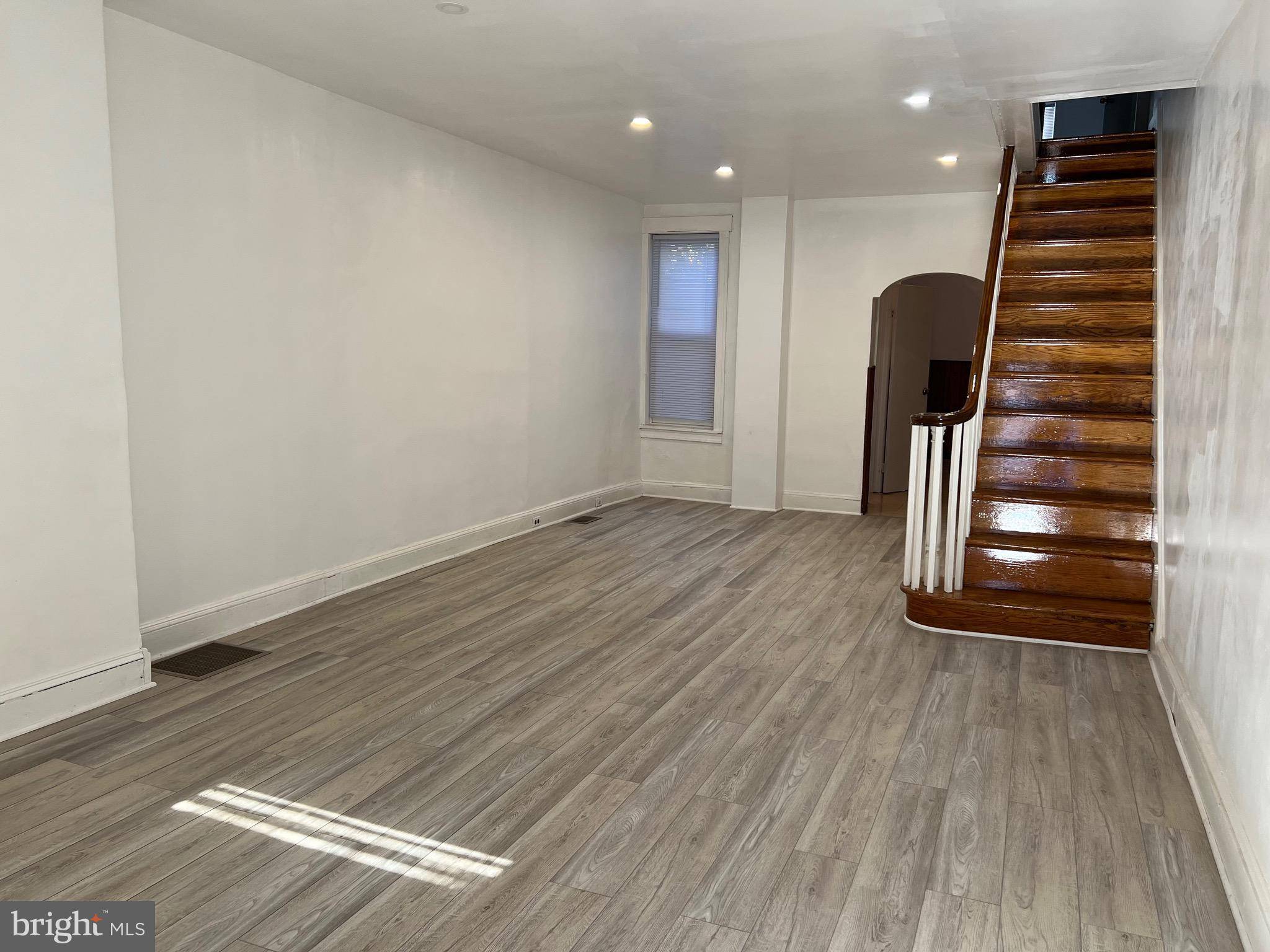 Philadelphia, PA 19125,1833 E HAZZARD ST