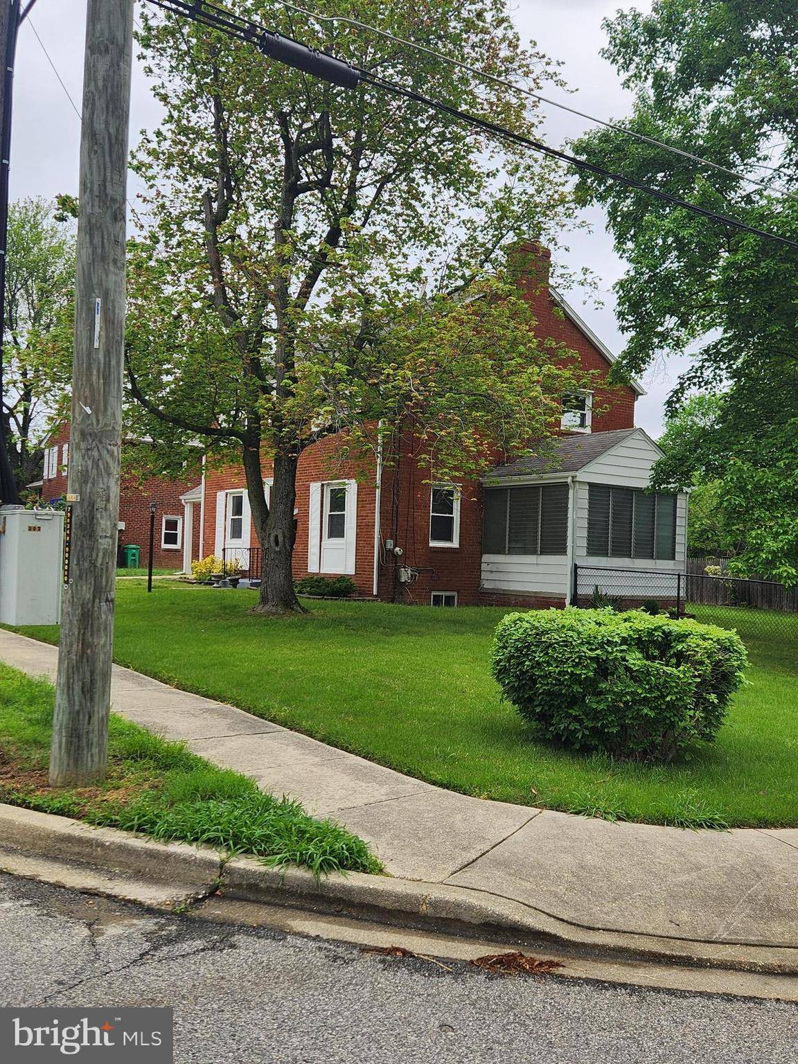 Oxon Hill, MD 20745,302 BROCKTON RD