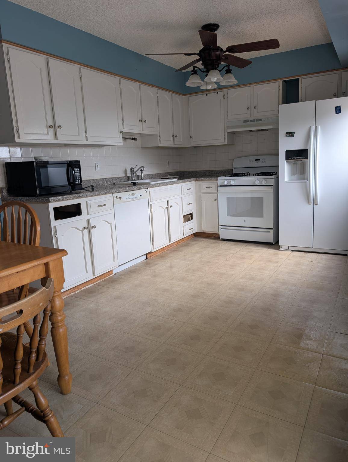 Lindenwold, NJ 08021,30 CHISWICK DR