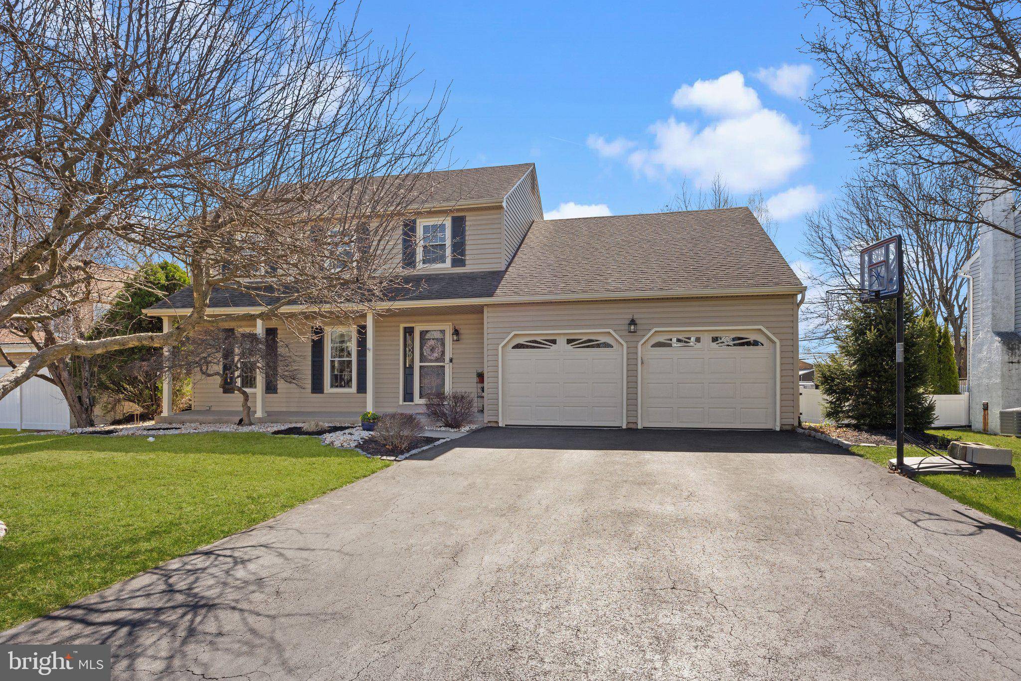 Langhorne, PA 19047,120 APPLE VALLEY DR