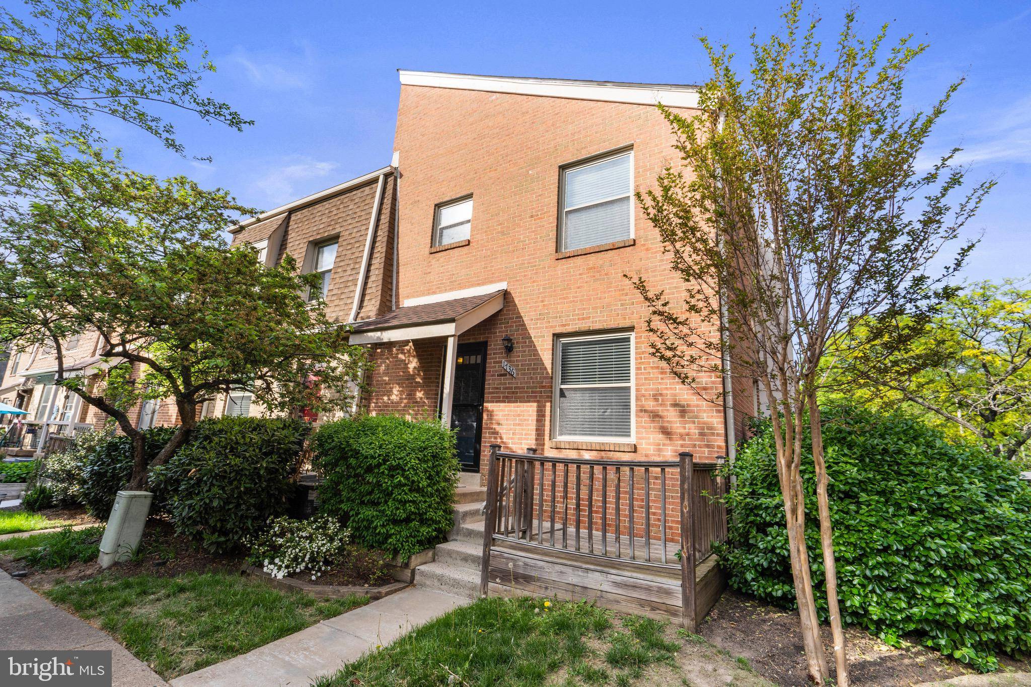 Alexandria, VA 22302,1736 DOGWOOD DR