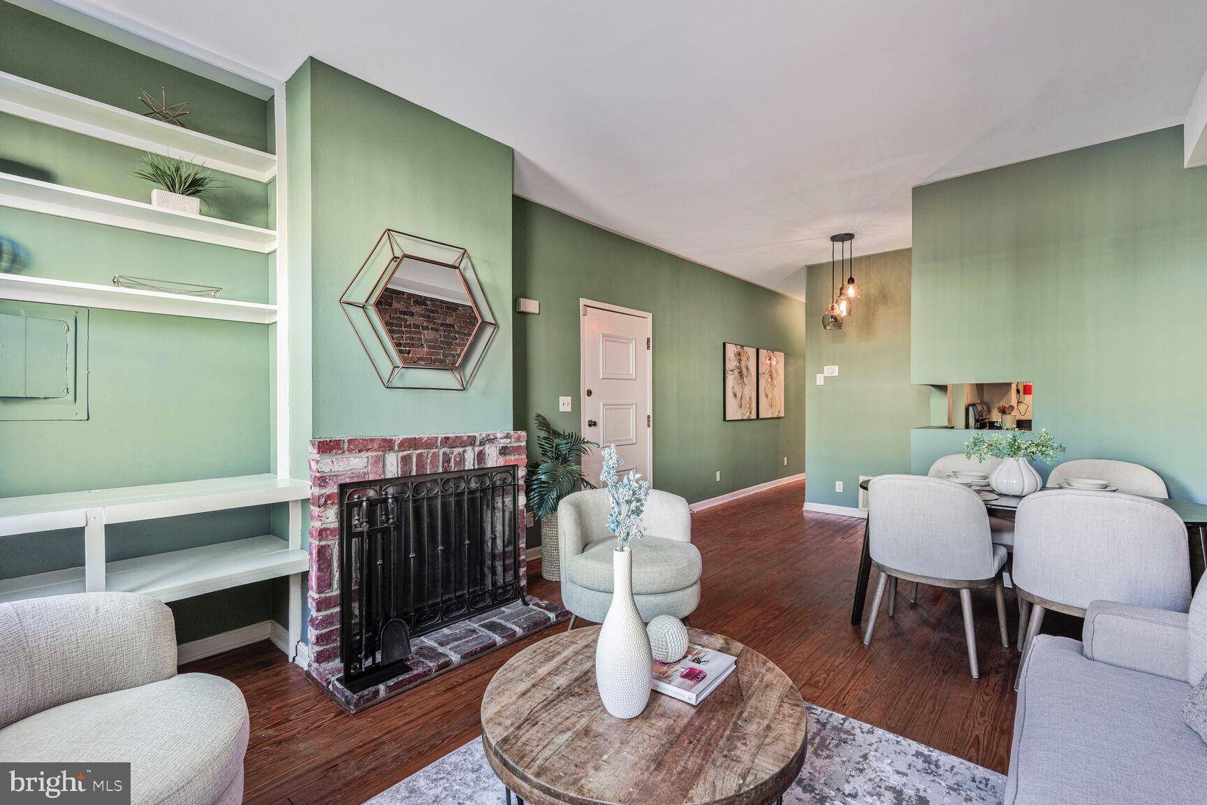 Washington, DC 20002,424 11TH ST NE #102