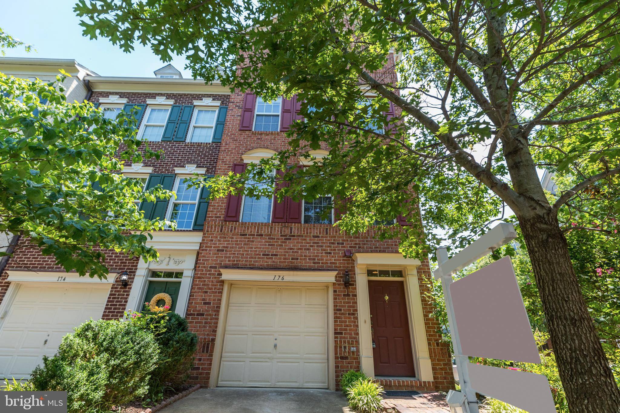 Alexandria, VA 22304,176 BARRETT PL