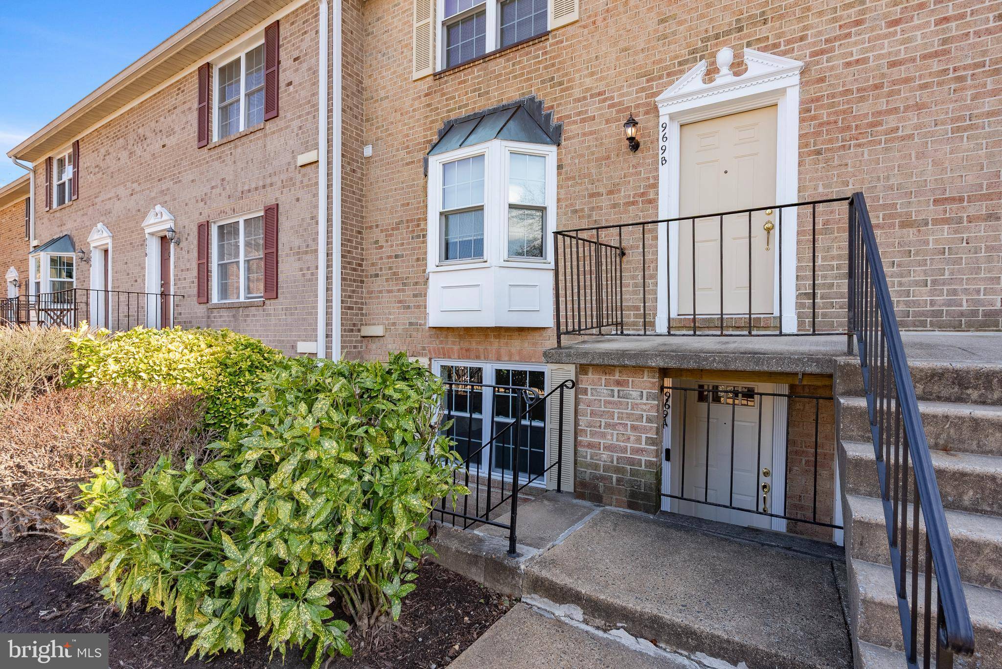 Arlington, VA 22204,969 S ROLFE ST #1