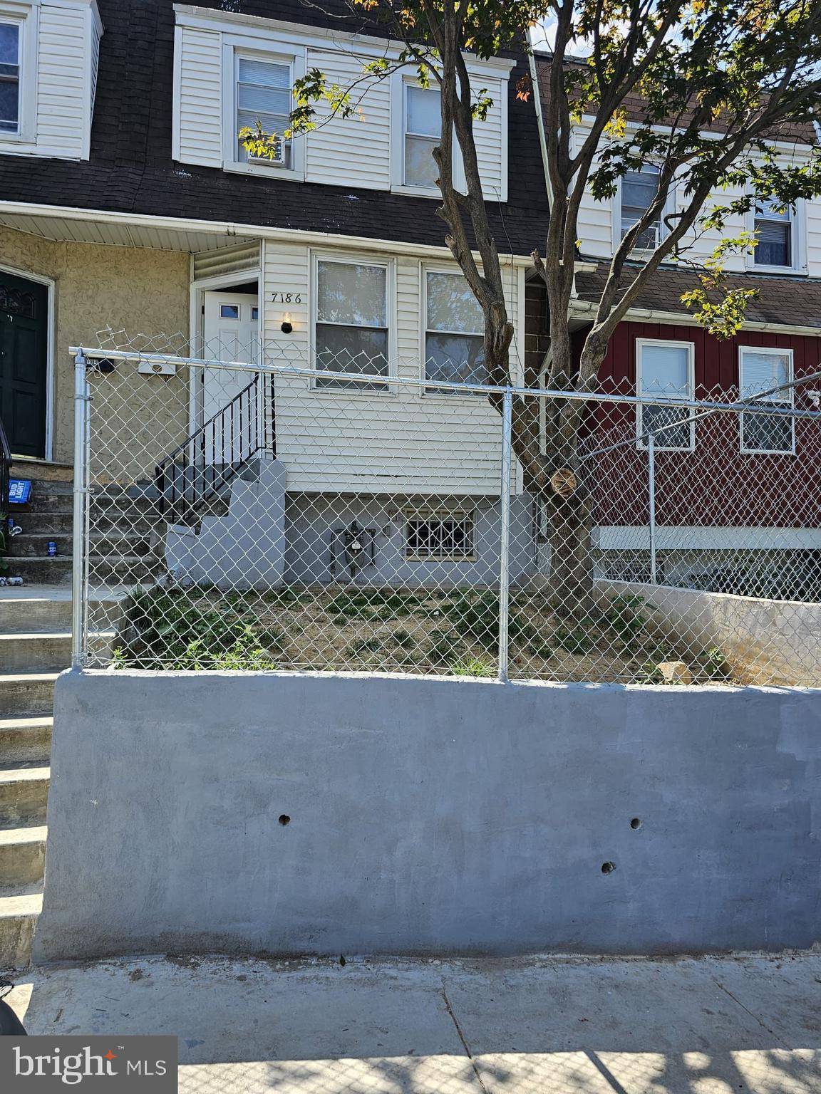 Upper Darby, PA 19082,7186 RUSKIN LN