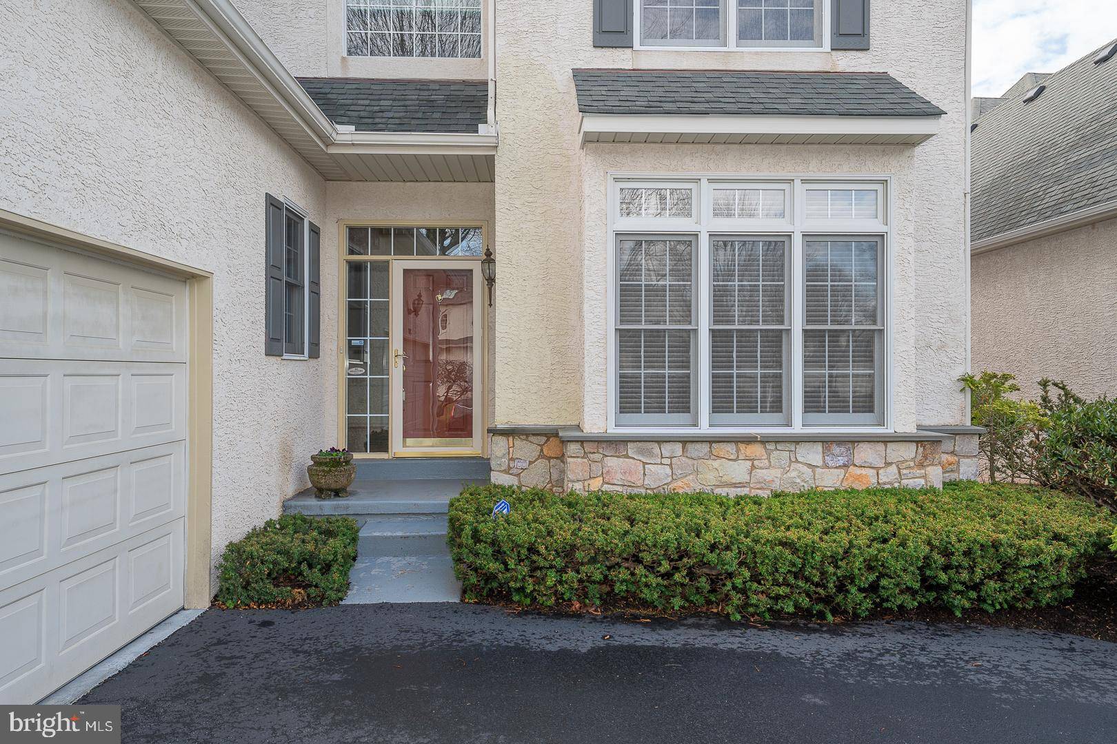 Newtown Square, PA 19073,28 RIDGEVIEW RD