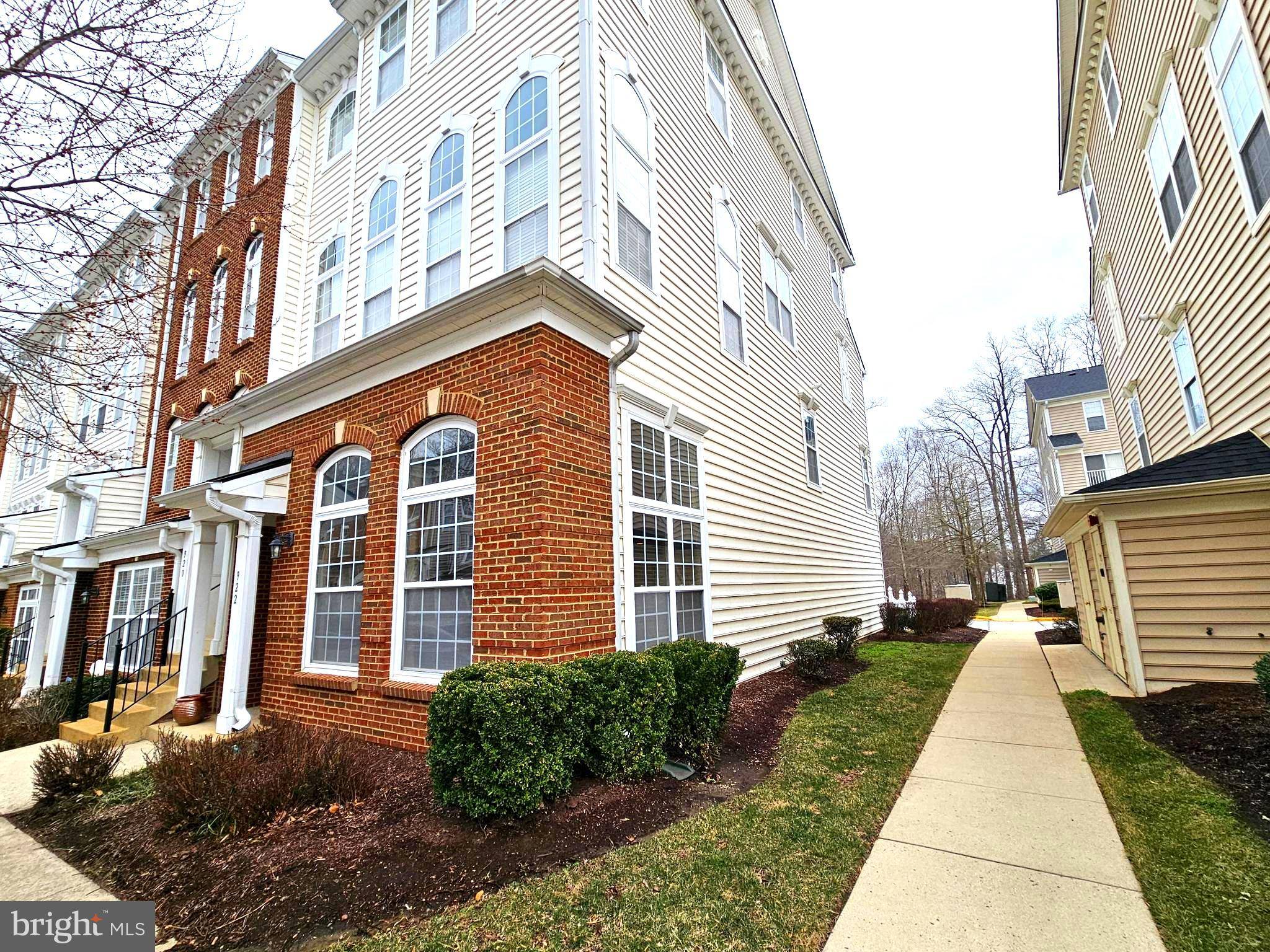 Upper Marlboro, MD 20774,922 PINE FOREST LN #1811