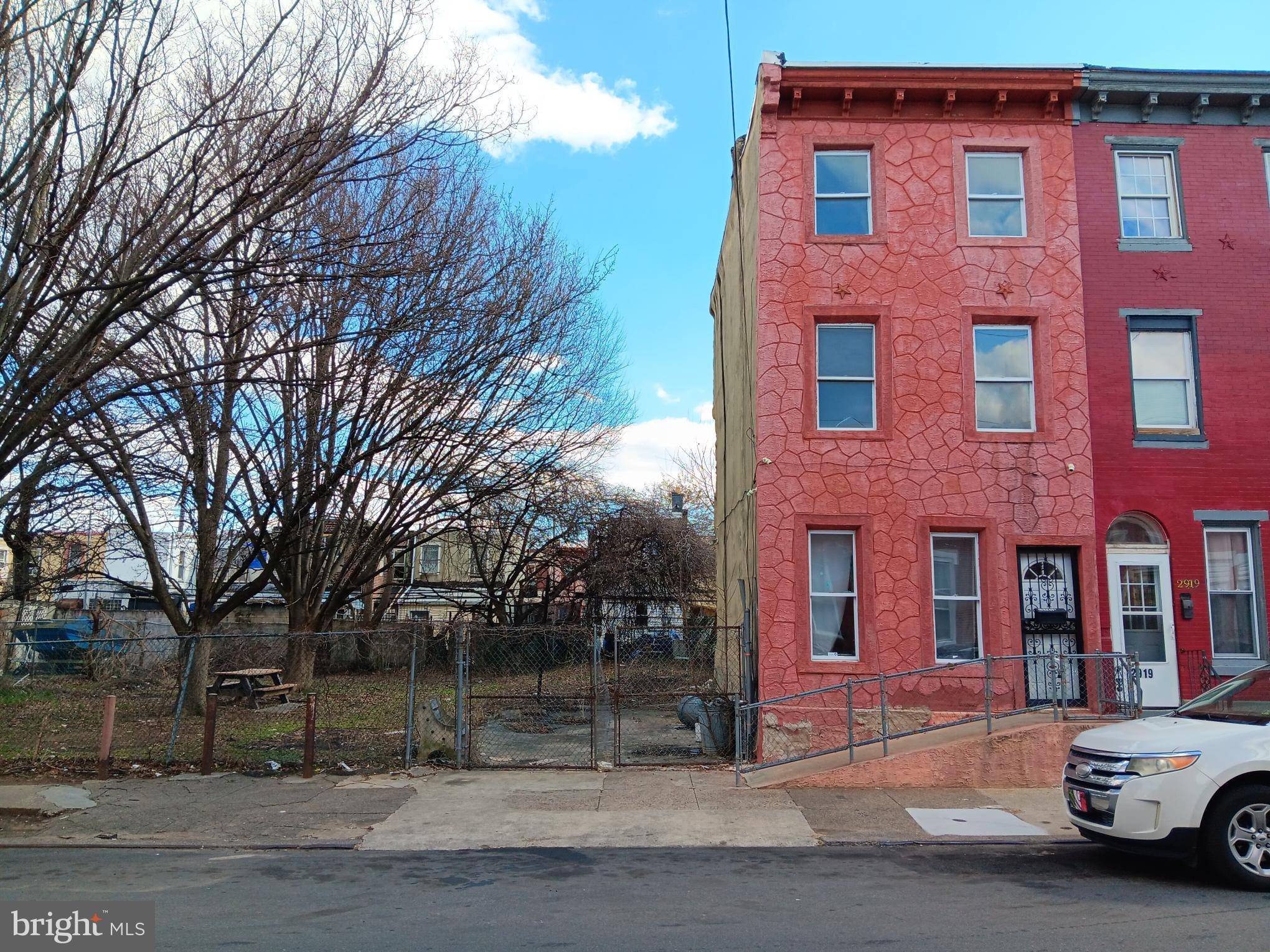 Philadelphia, PA 19133,2921 N FAIRHILL ST