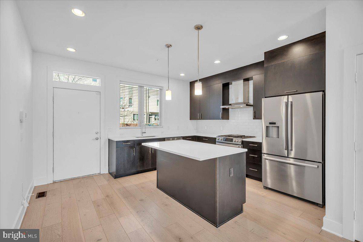 Philadelphia, PA 19147,740 S COLUMBUS BOULEVARD #55