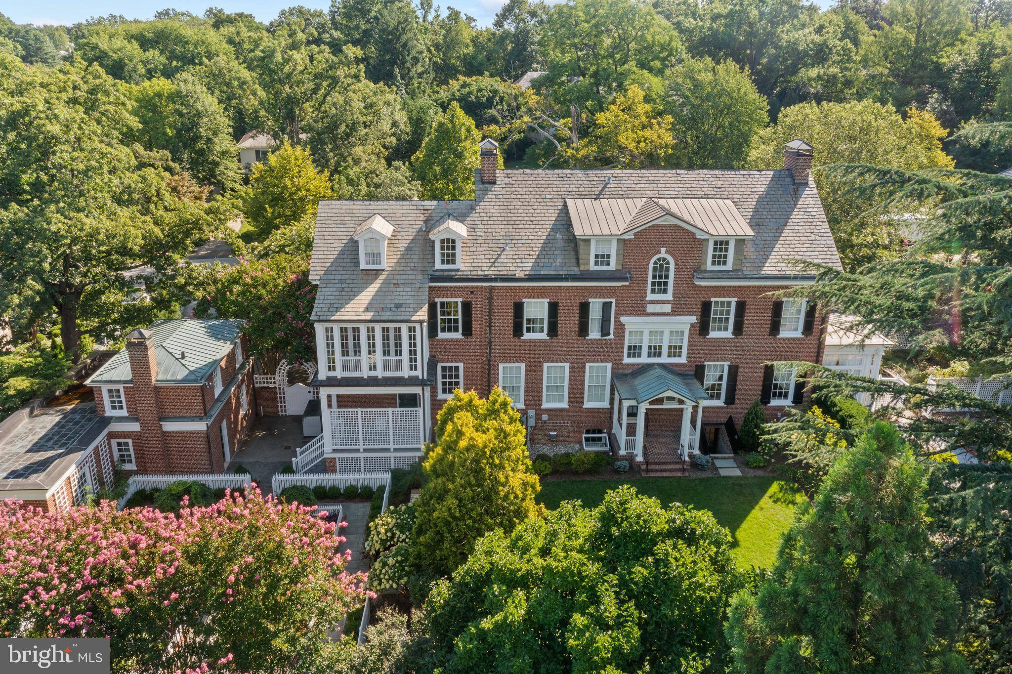 Baltimore, MD 21218,4102 GREENWAY