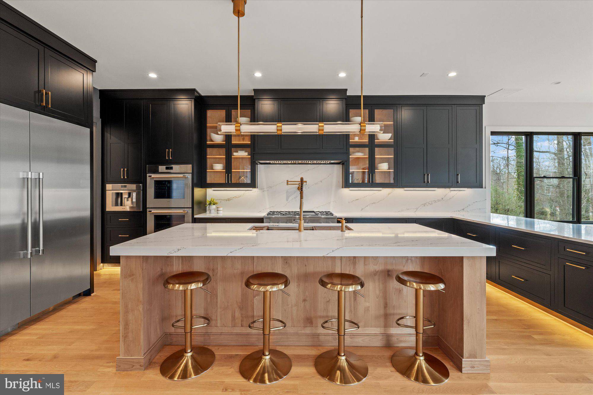 Mclean, VA 22101,1428 WAGGAMAN CIR