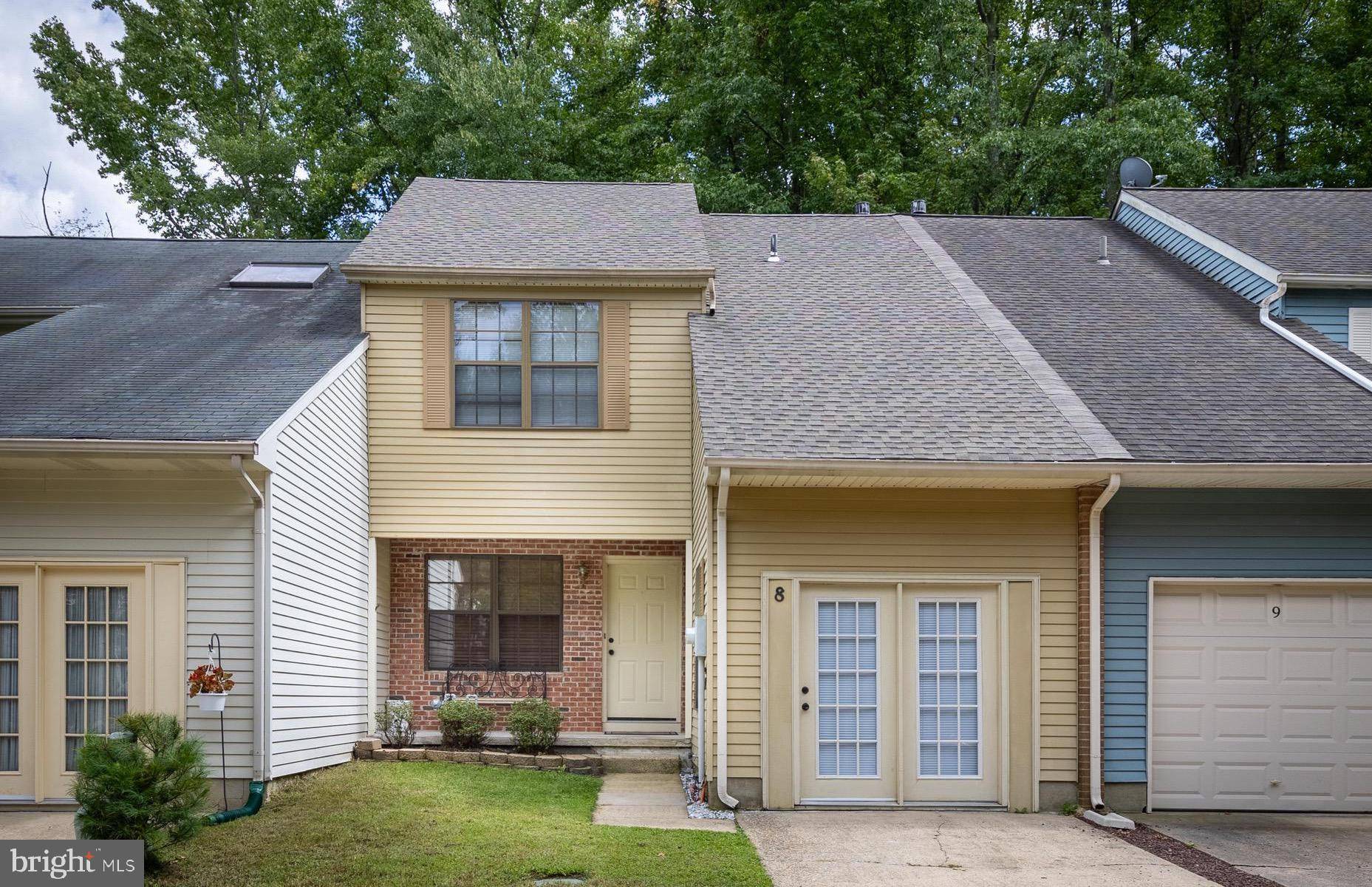 Medford, NJ 08055,8 REGENT CT
