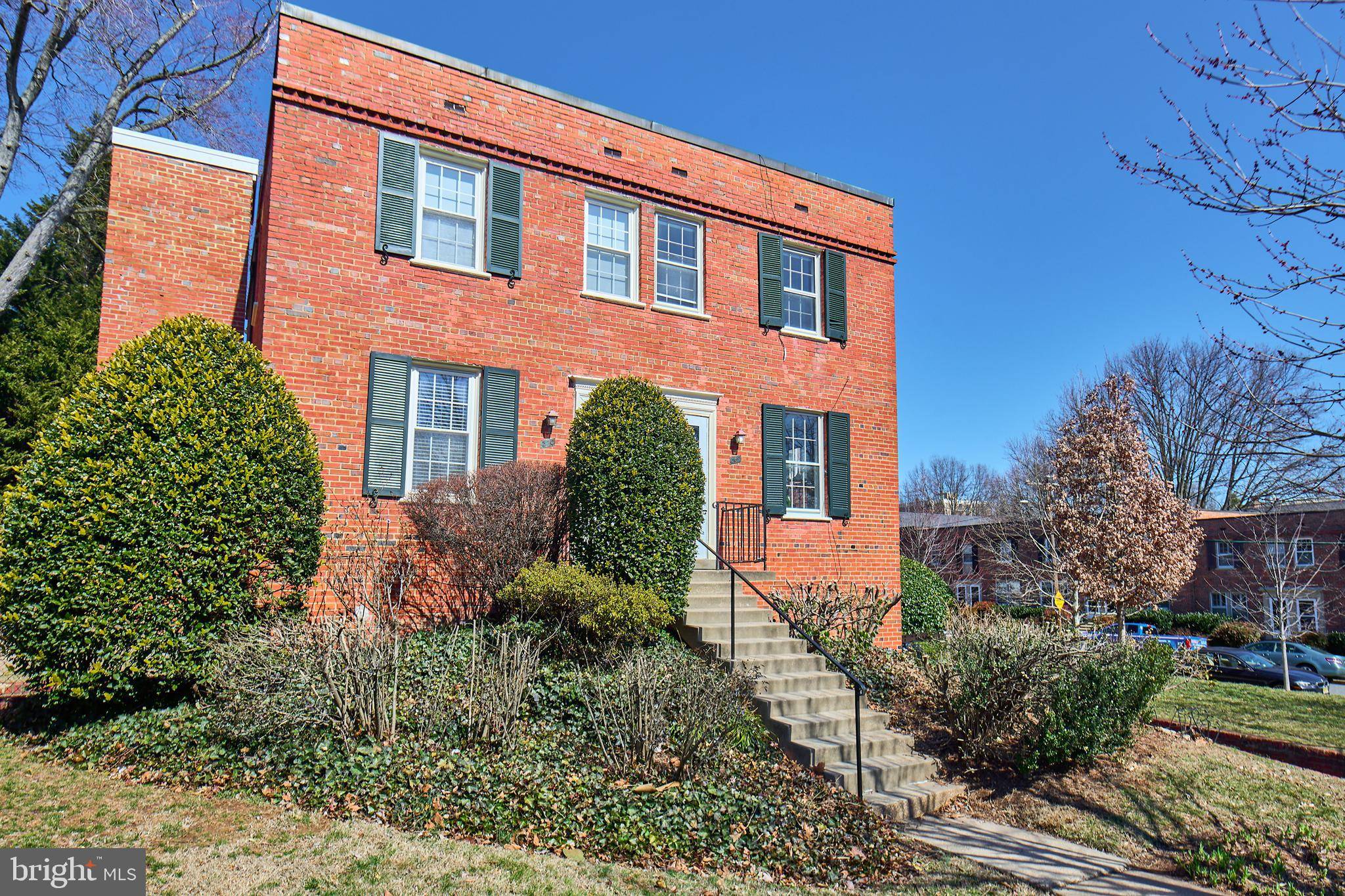 Arlington, VA 22204,1300 S CLEVELAND ST #369