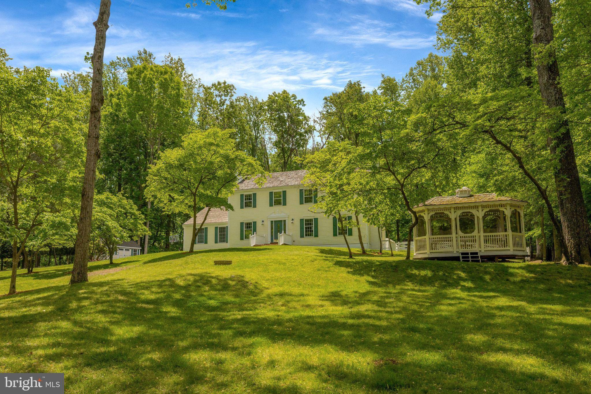 Great Falls, VA 22066,9201 POTOMAC WOODS LN